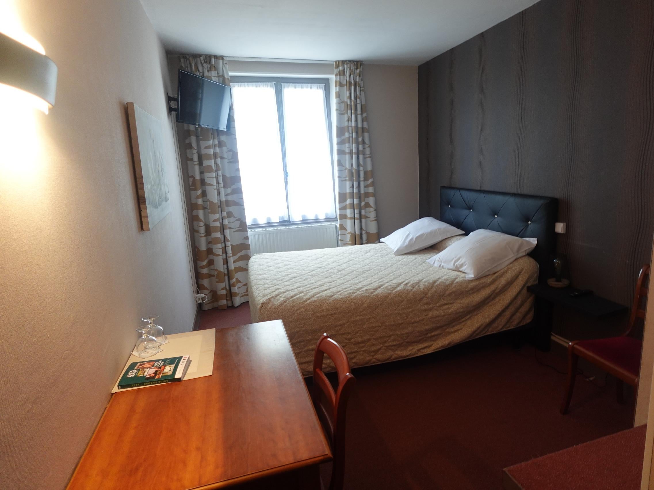 Cit\'Hotel d\'Avallon Vauban