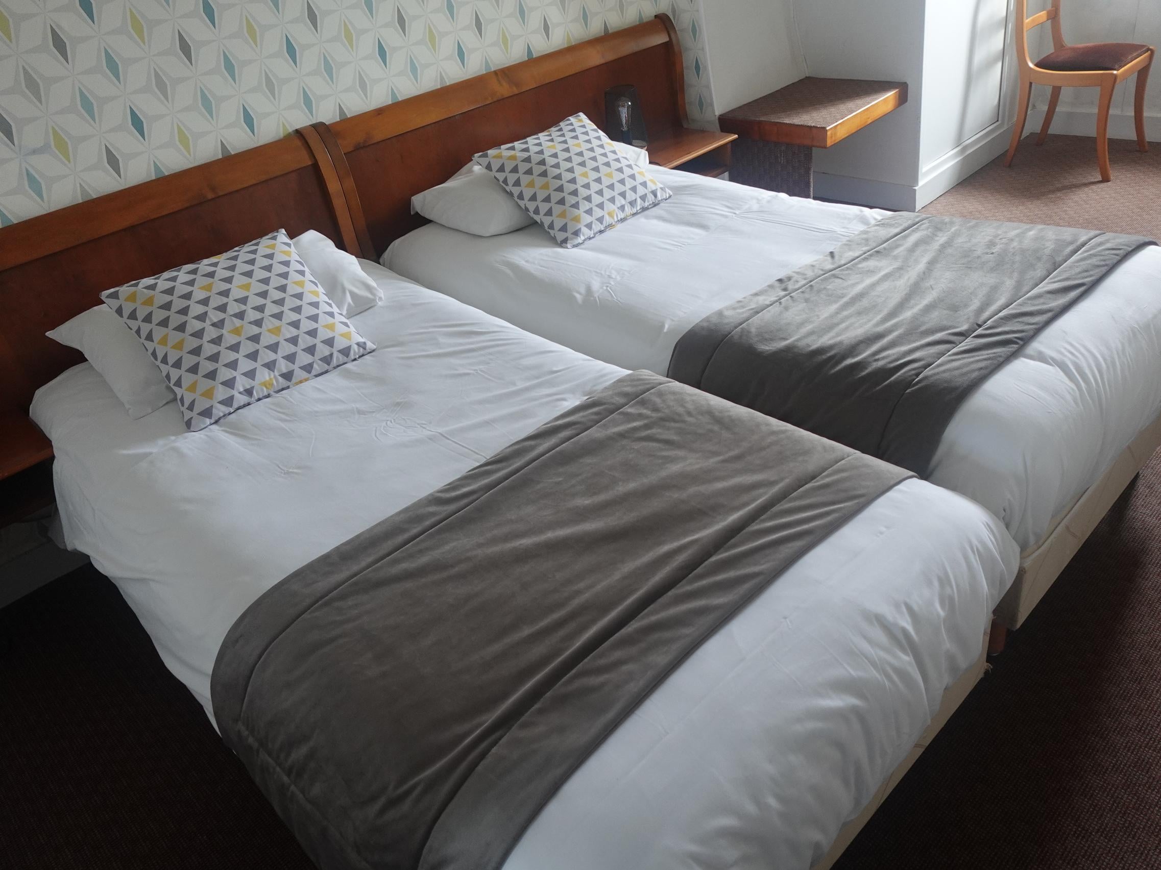 Cit\'Hotel d\'Avallon Vauban