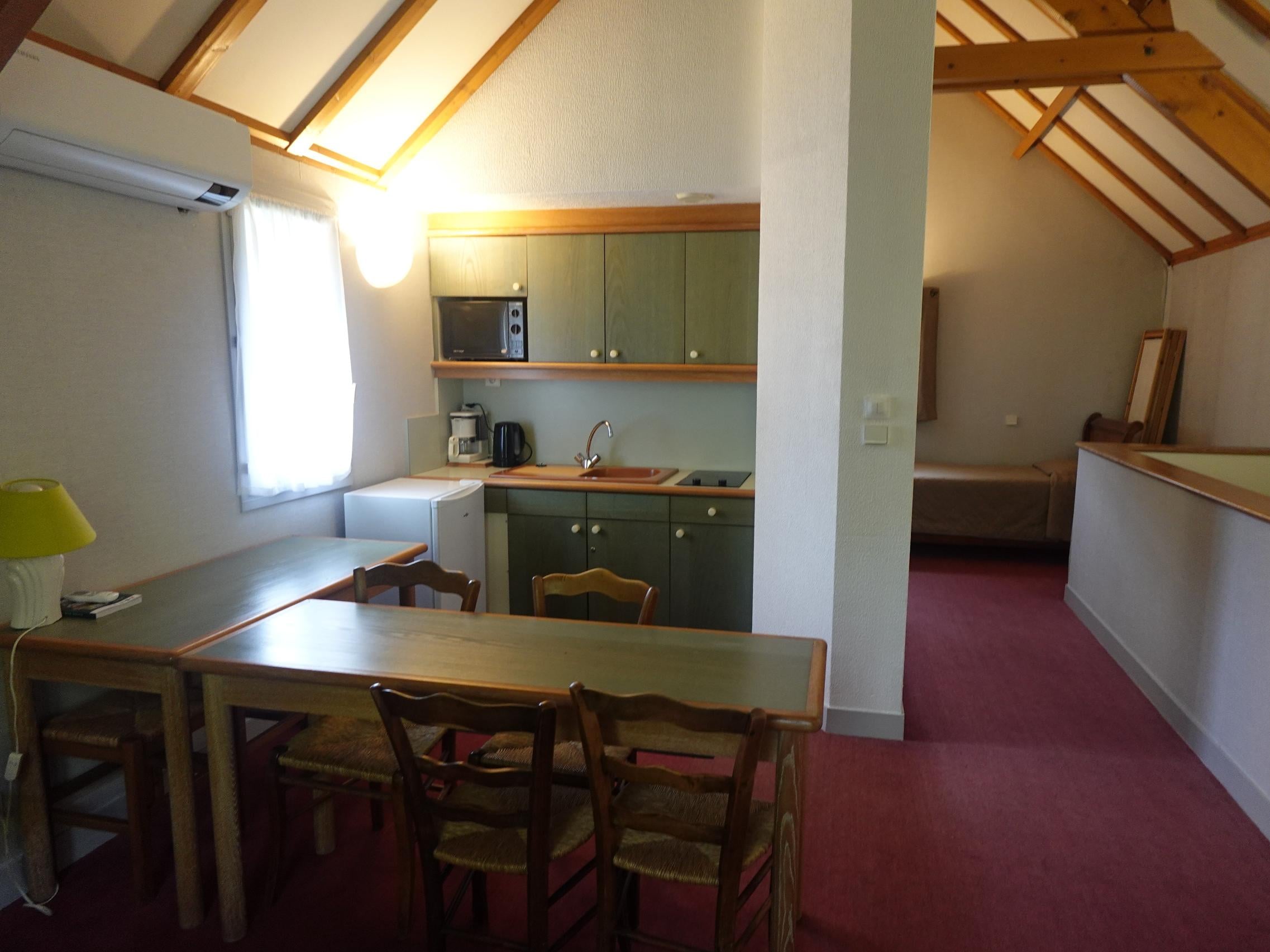 Cit\'Hotel d\'Avallon Vauban