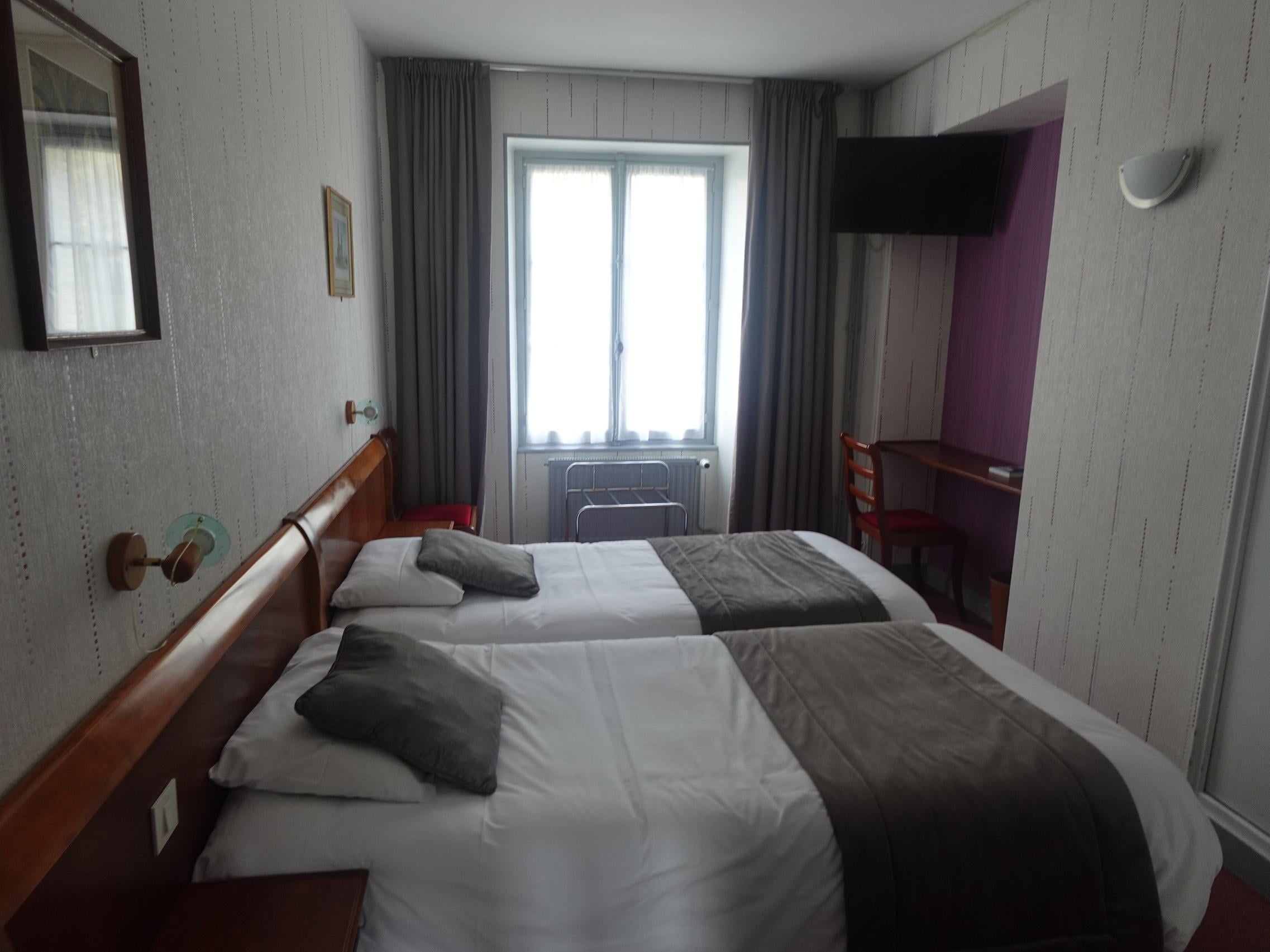 Cit\'Hotel d\'Avallon Vauban