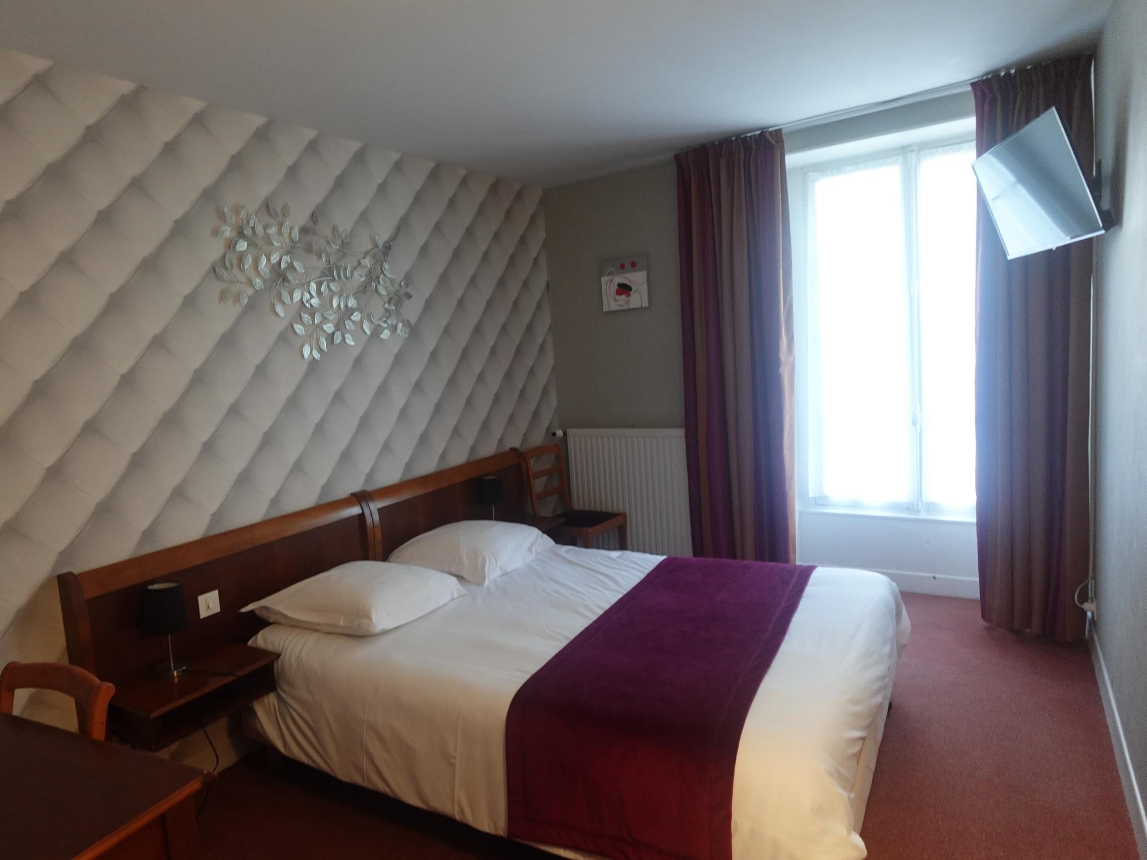 Cit\'Hotel d\'Avallon Vauban