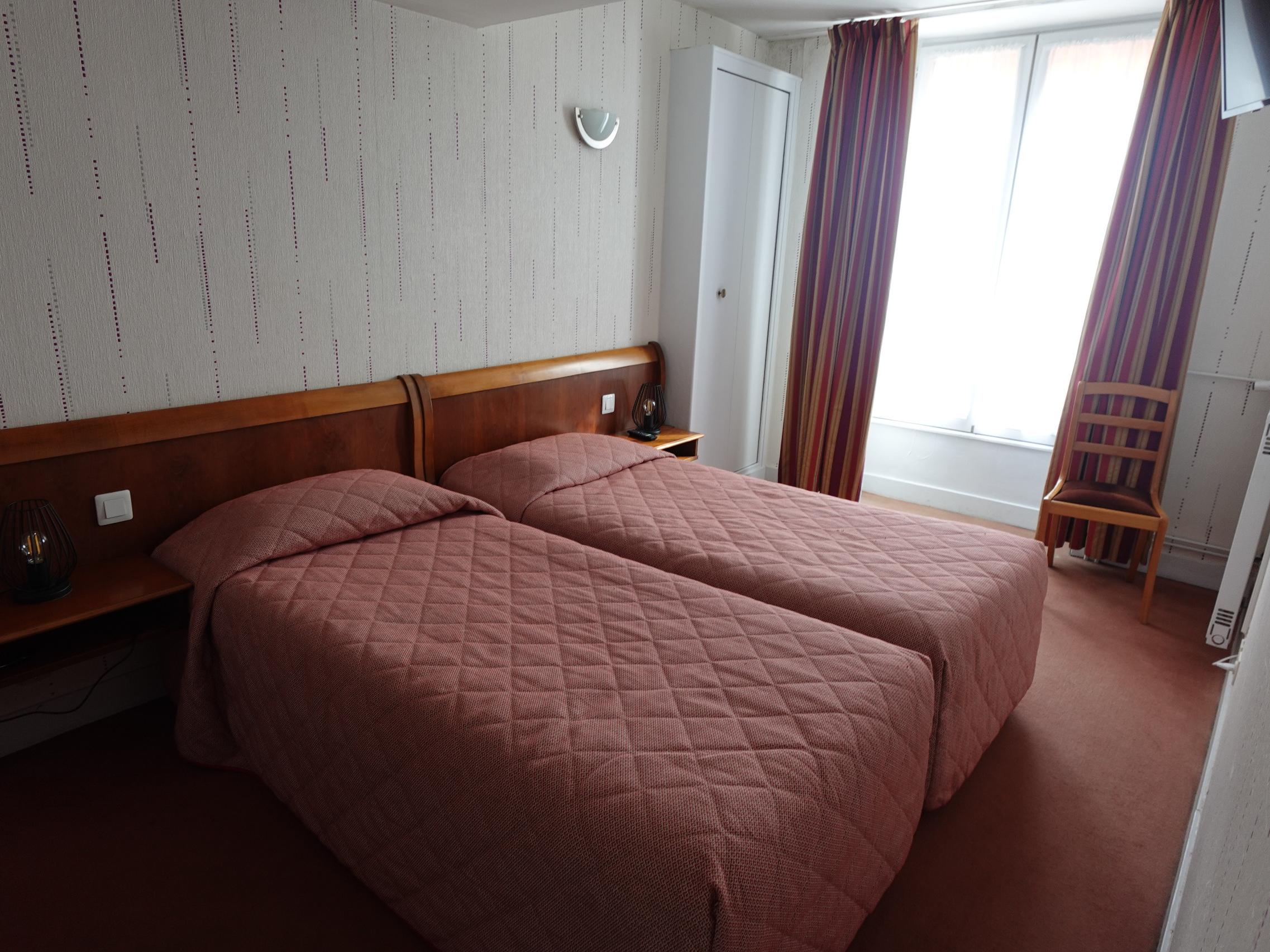 Cit\'Hotel d\'Avallon Vauban