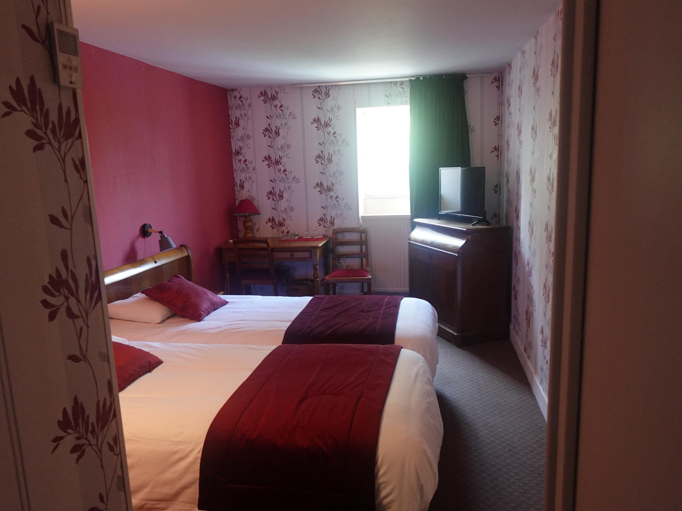 Cit\'Hotel d\'Avallon Vauban