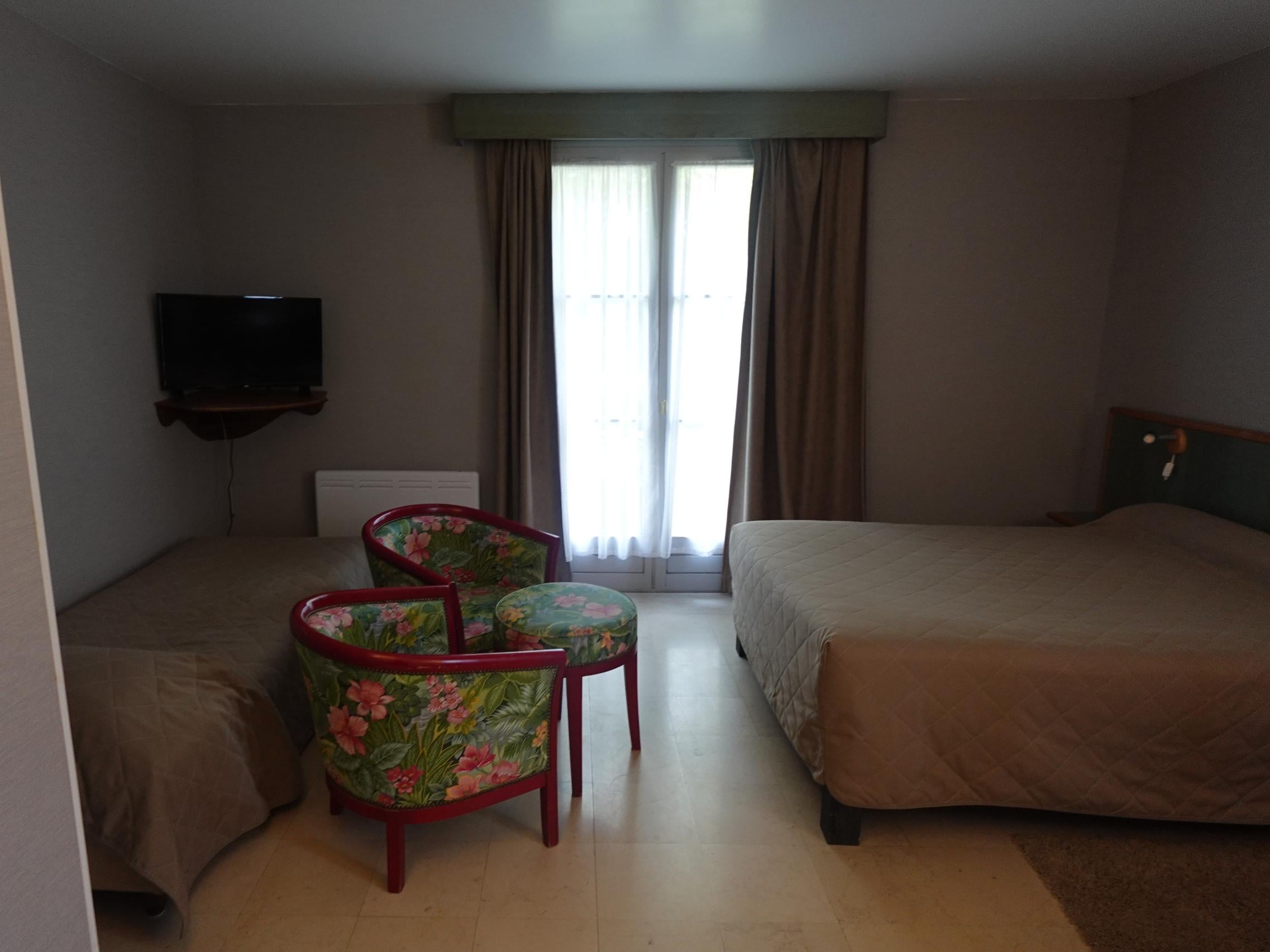 Cit\'Hotel d\'Avallon Vauban