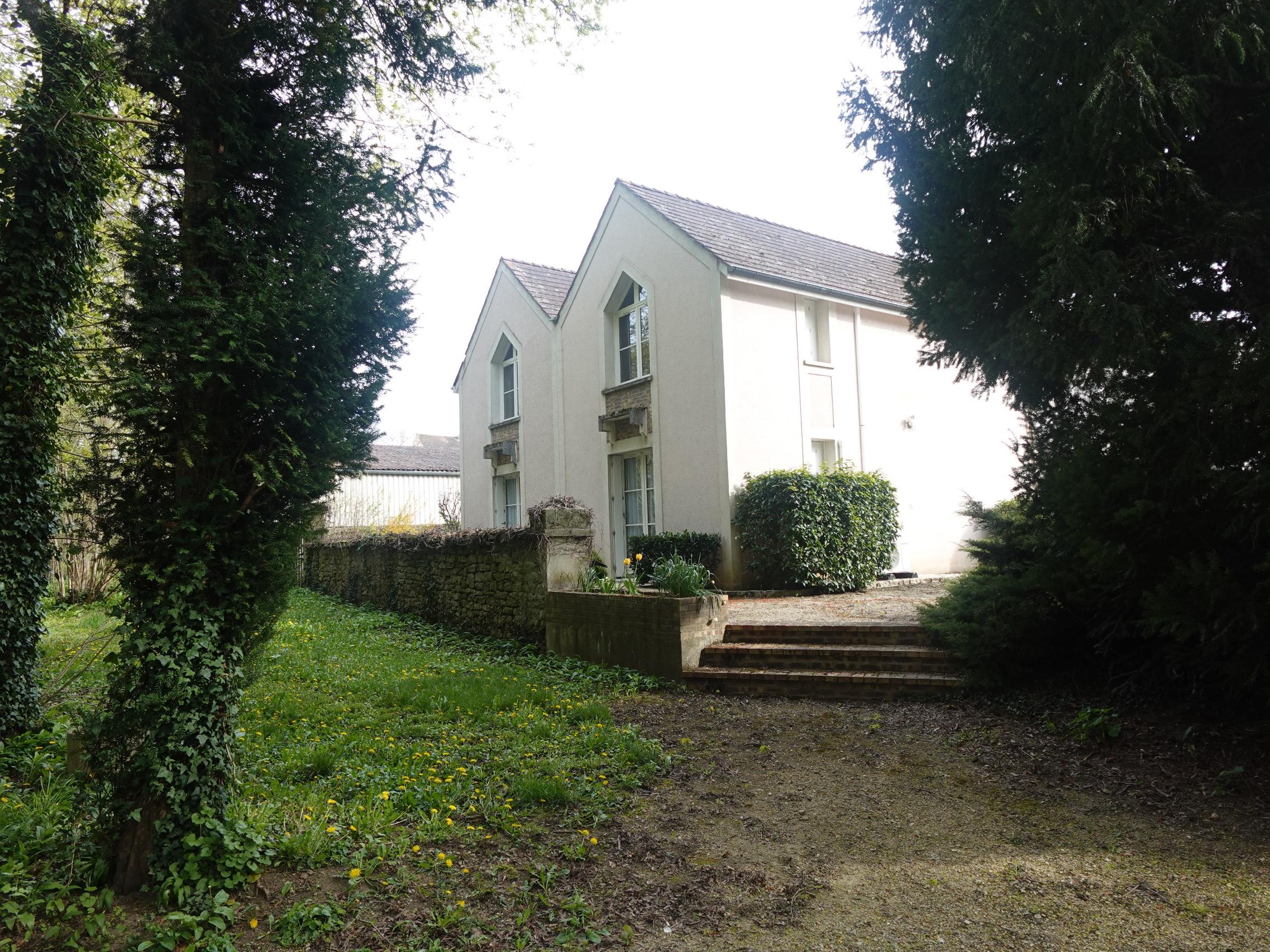 Cit\'Hotel d\'Avallon Vauban