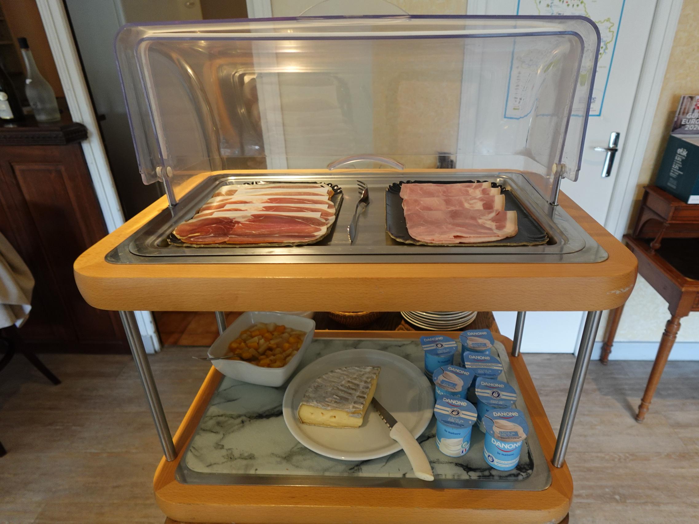 Cit\'Hotel d\'Avallon Vauban