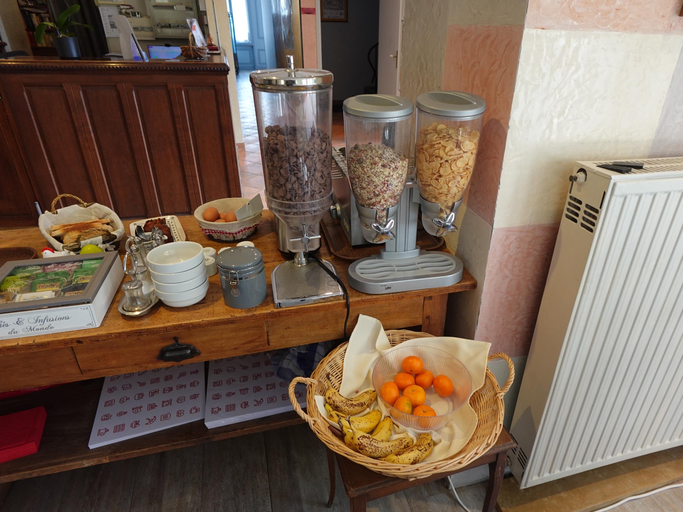 Cit\'Hotel d\'Avallon Vauban