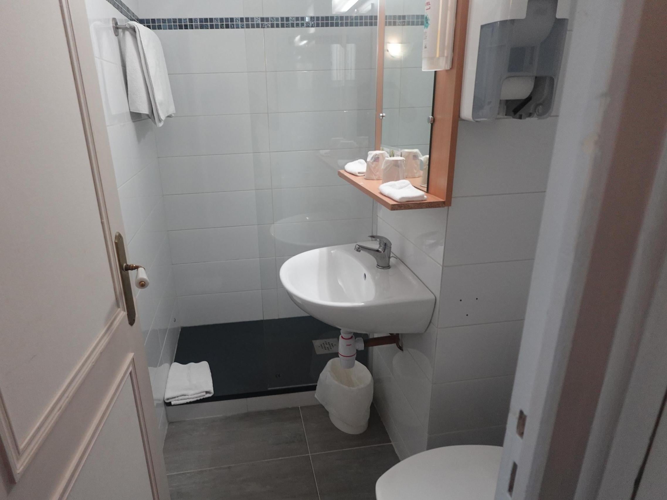 Cit\'Hotel d\'Avallon Vauban