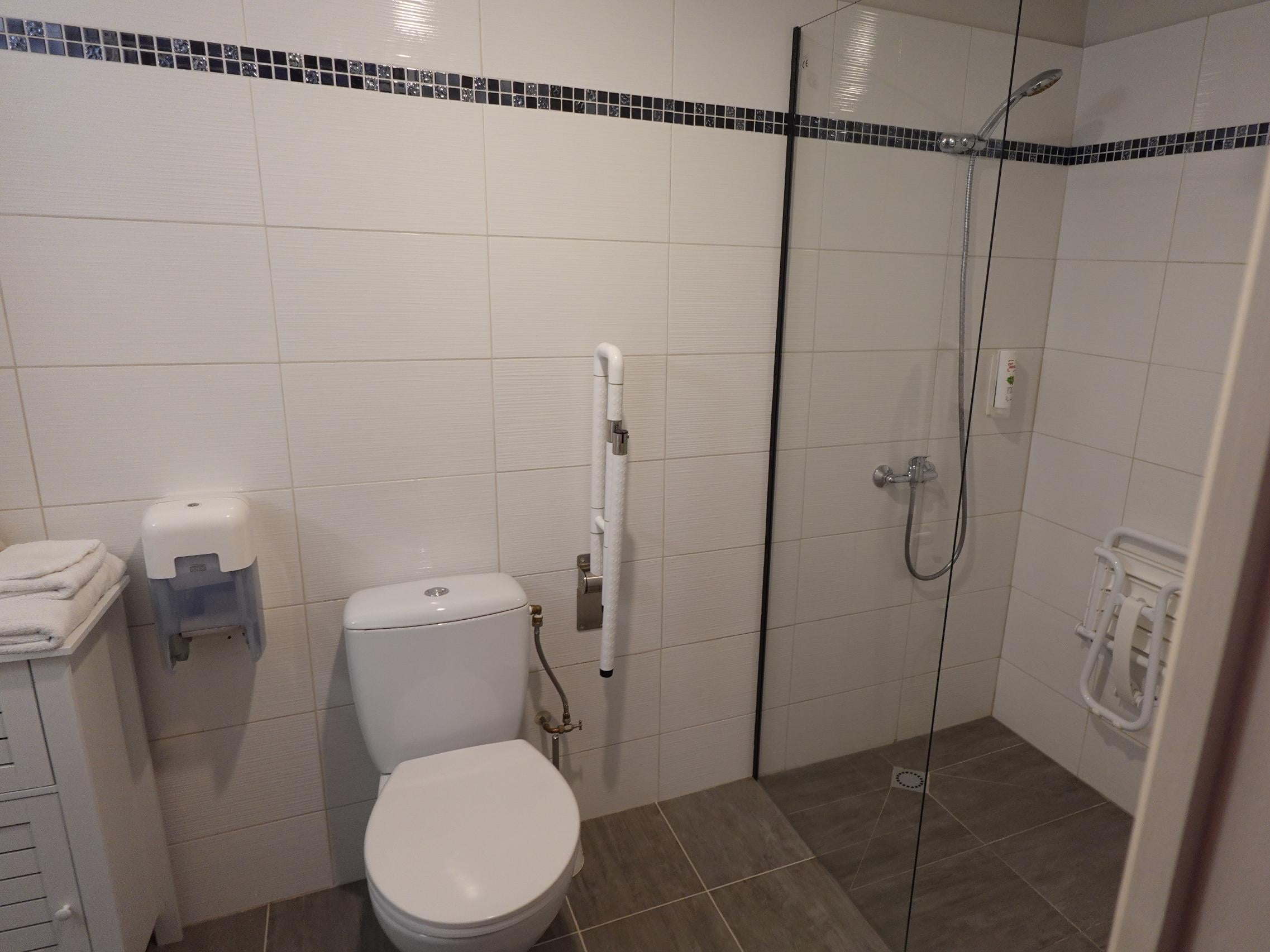 Cit\'Hotel d\'Avallon Vauban