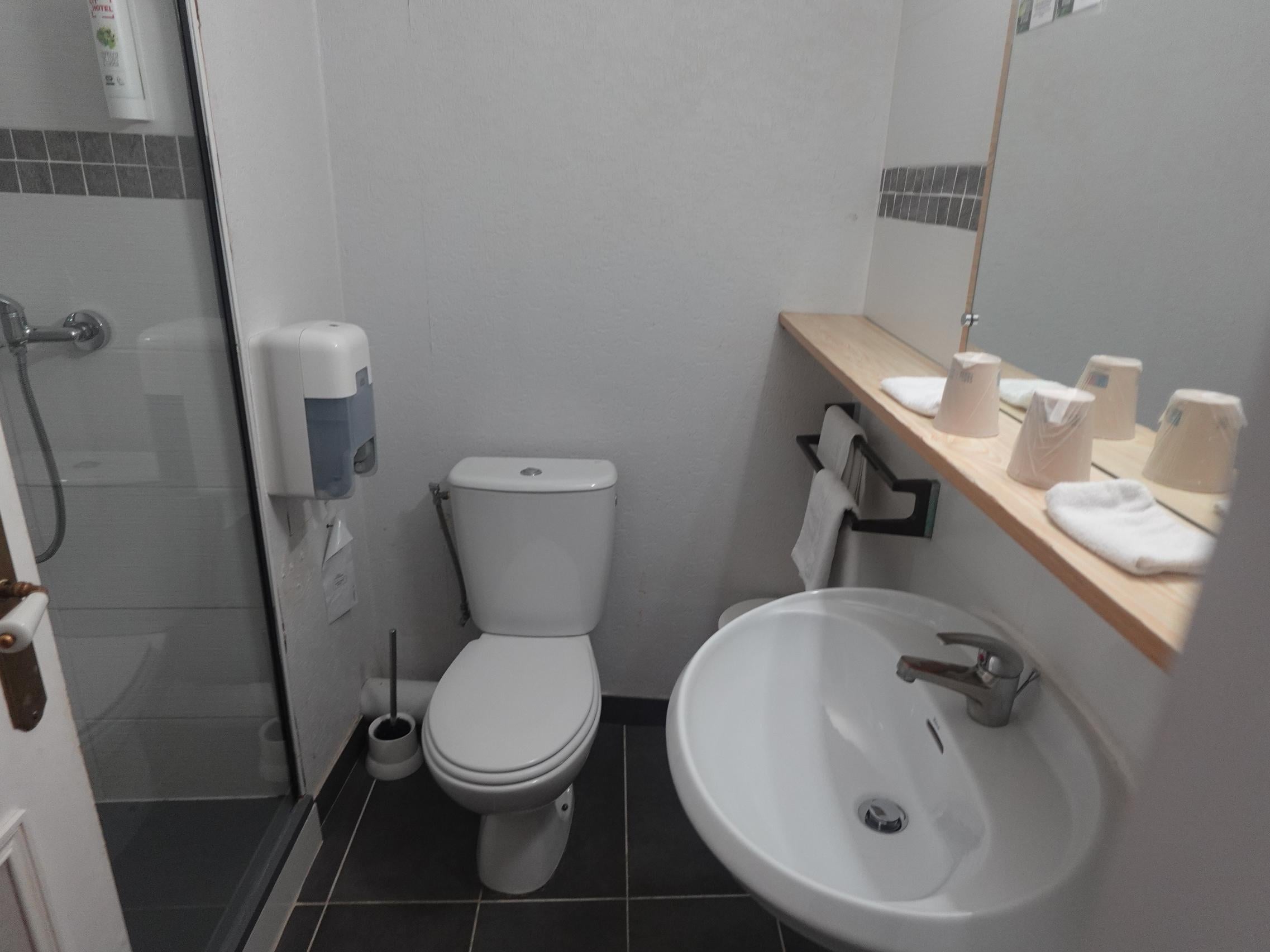 Cit\'Hotel d\'Avallon Vauban