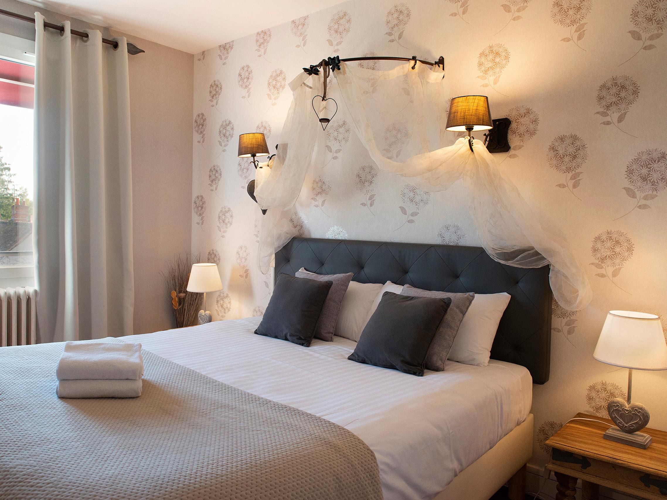 Logis Hôtel Saint Cyr