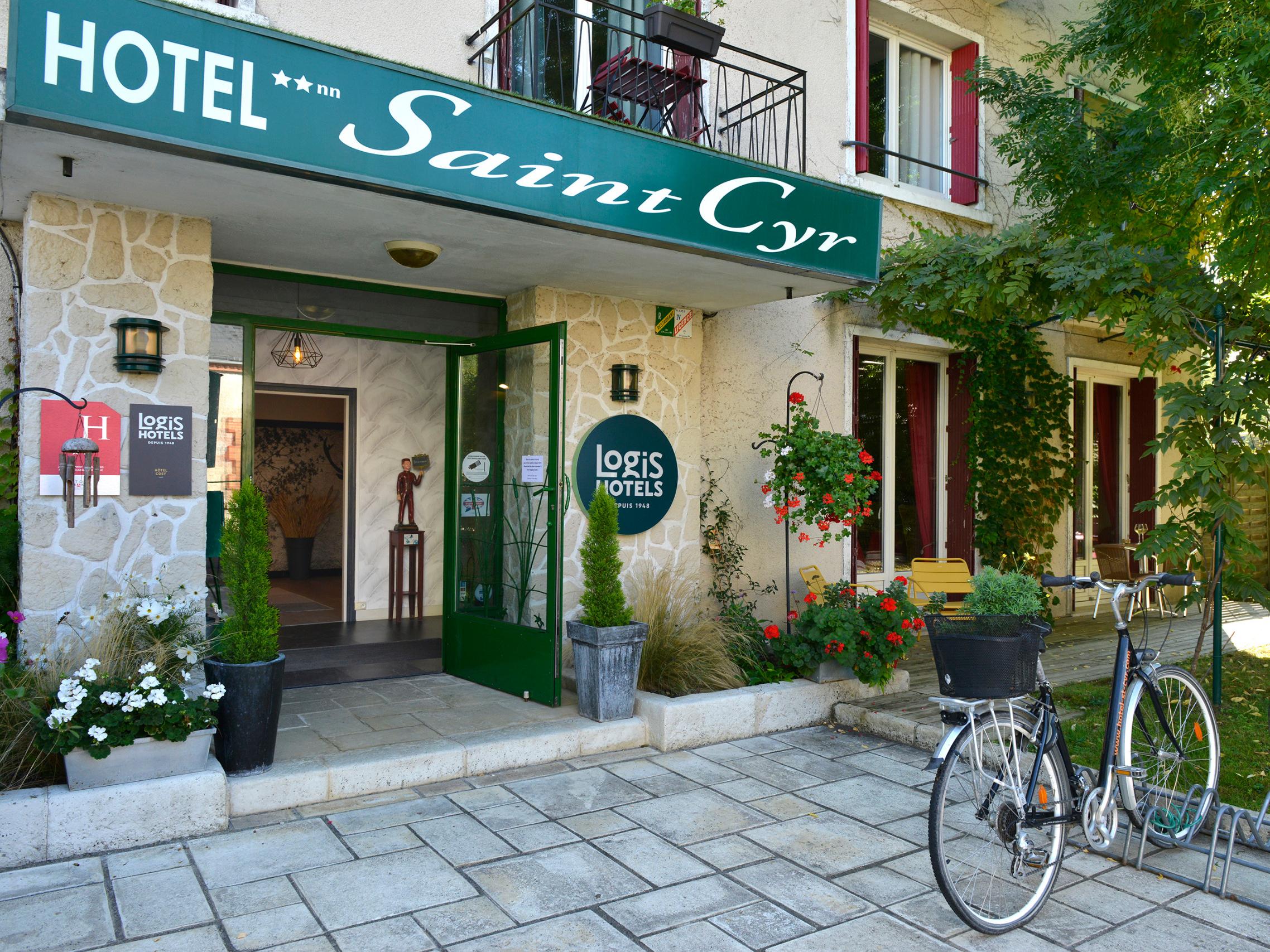 Logis Hôtel Saint Cyr