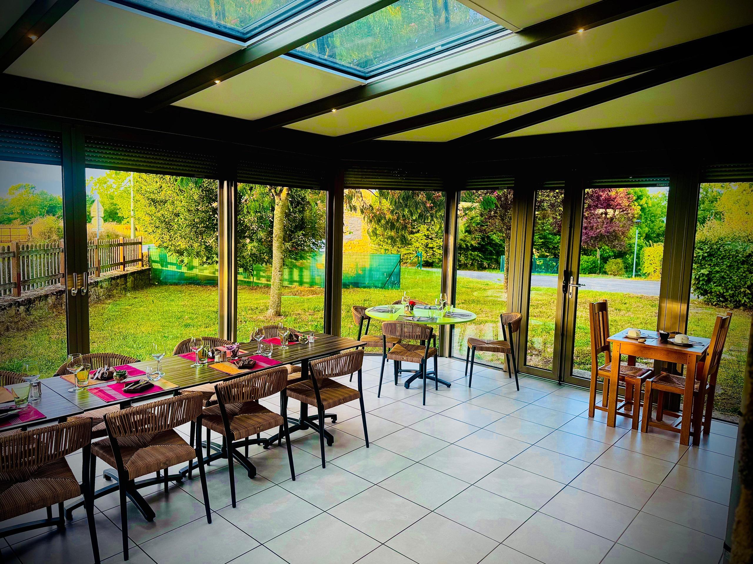 Logis Hôtel l'Instant Mont le Viaur