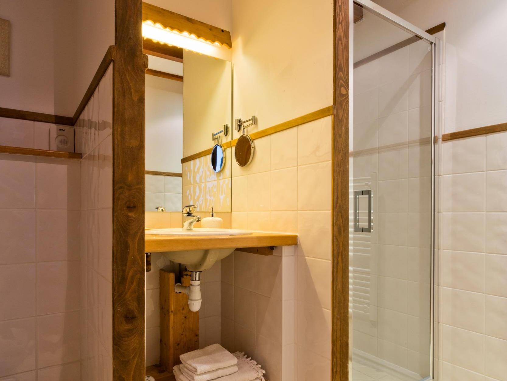 Logis Hôtel Auberge de la Hulotte