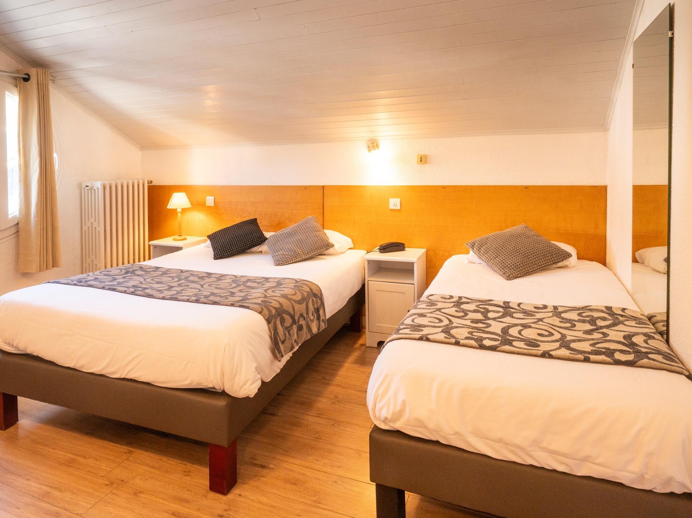 Logis Hôtel du Col de l\'Arc