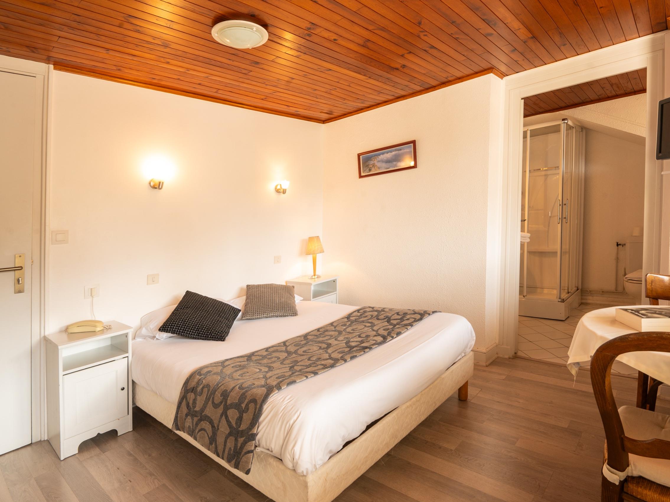 Logis Hôtel du Col de l\'Arc