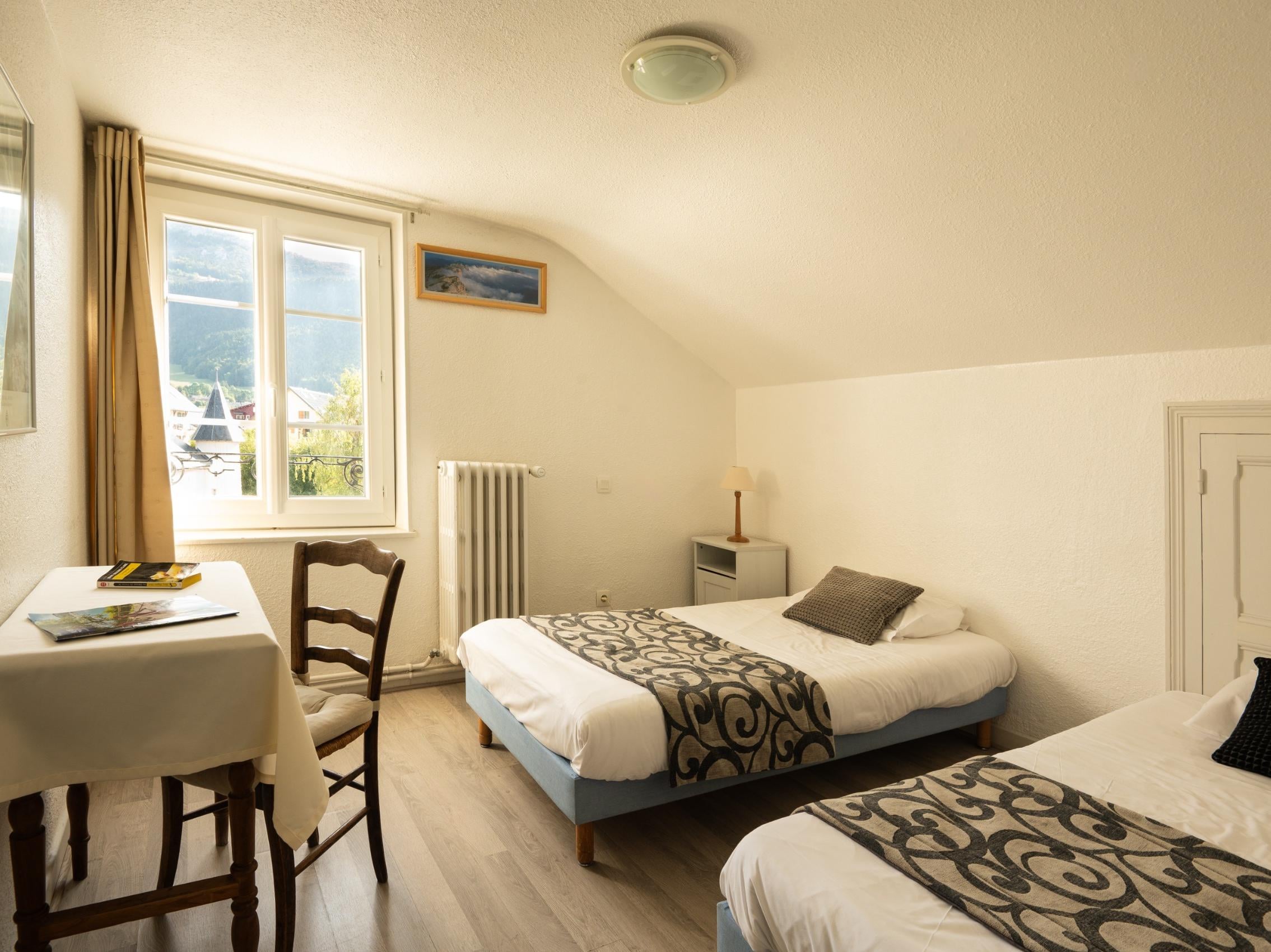 Logis Hôtel du Col de l\'Arc