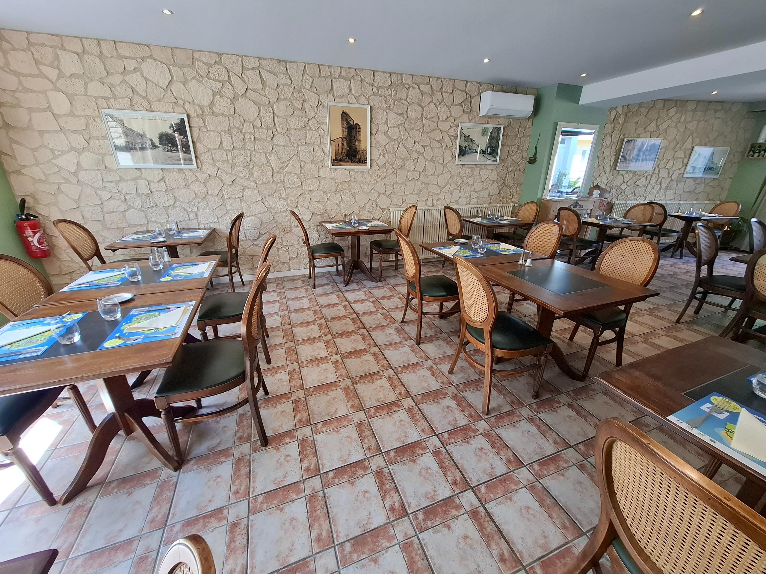 Logis Hôtel les Ambassadeurs