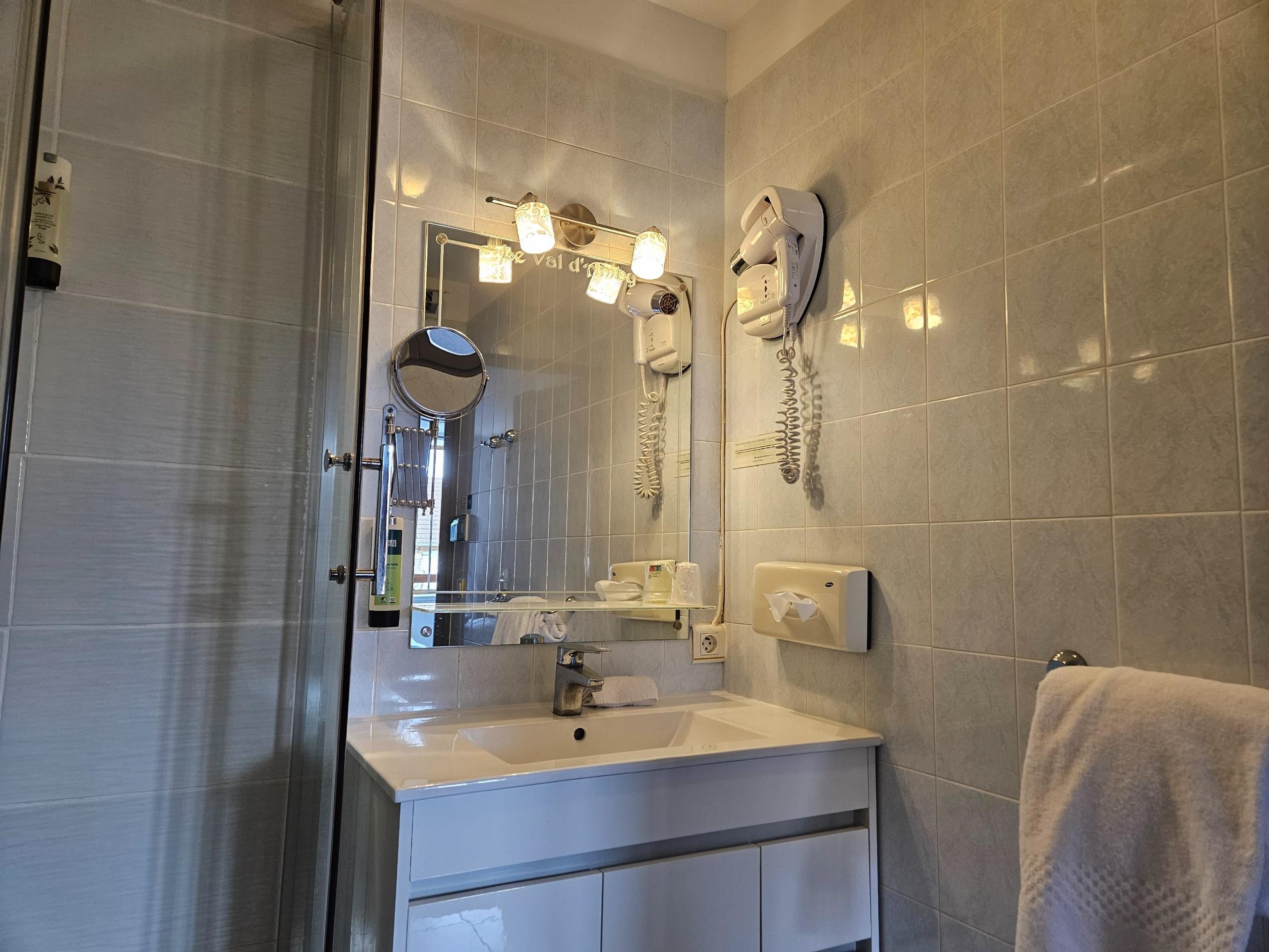 Logis Hôtel le Val d\'Amby