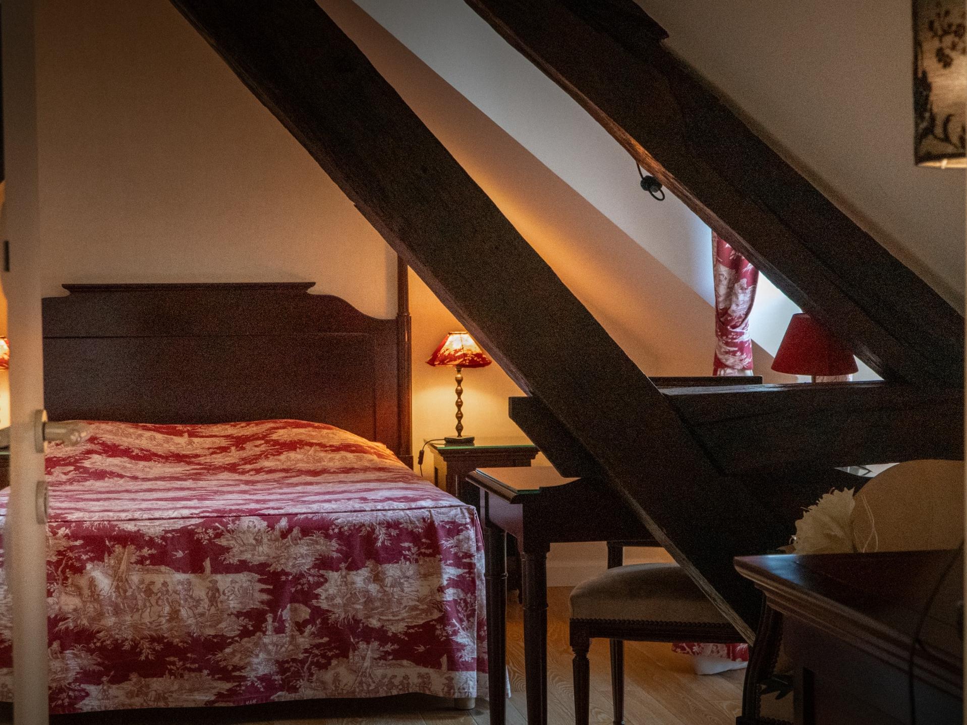 Logis Hôtel l\'Orée des Charmes