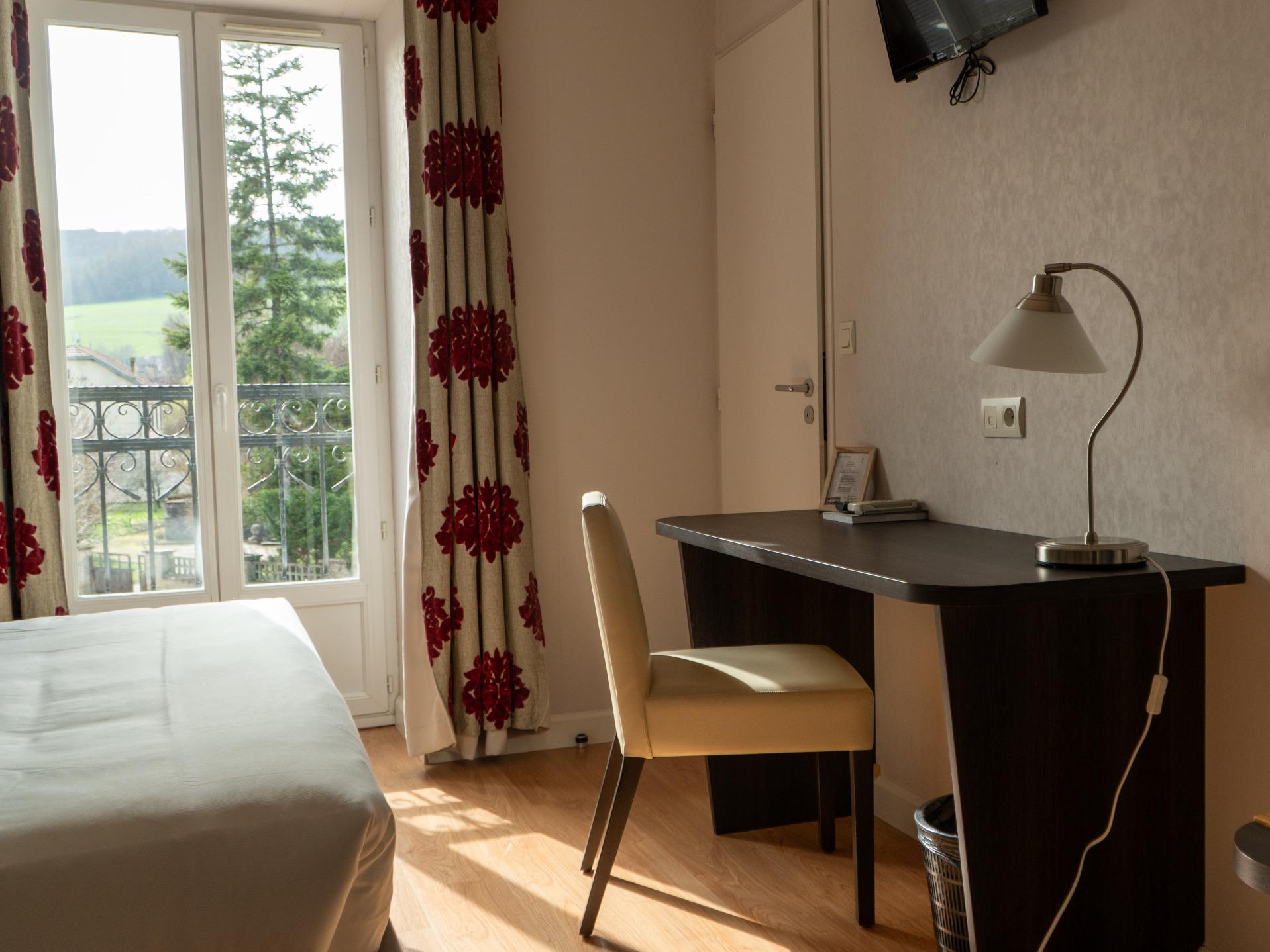 Logis Hôtel l\'Orée des Charmes