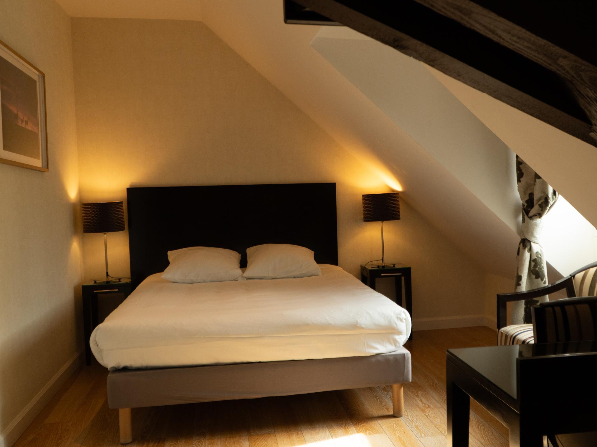 Logis Hôtel l\'Orée des Charmes