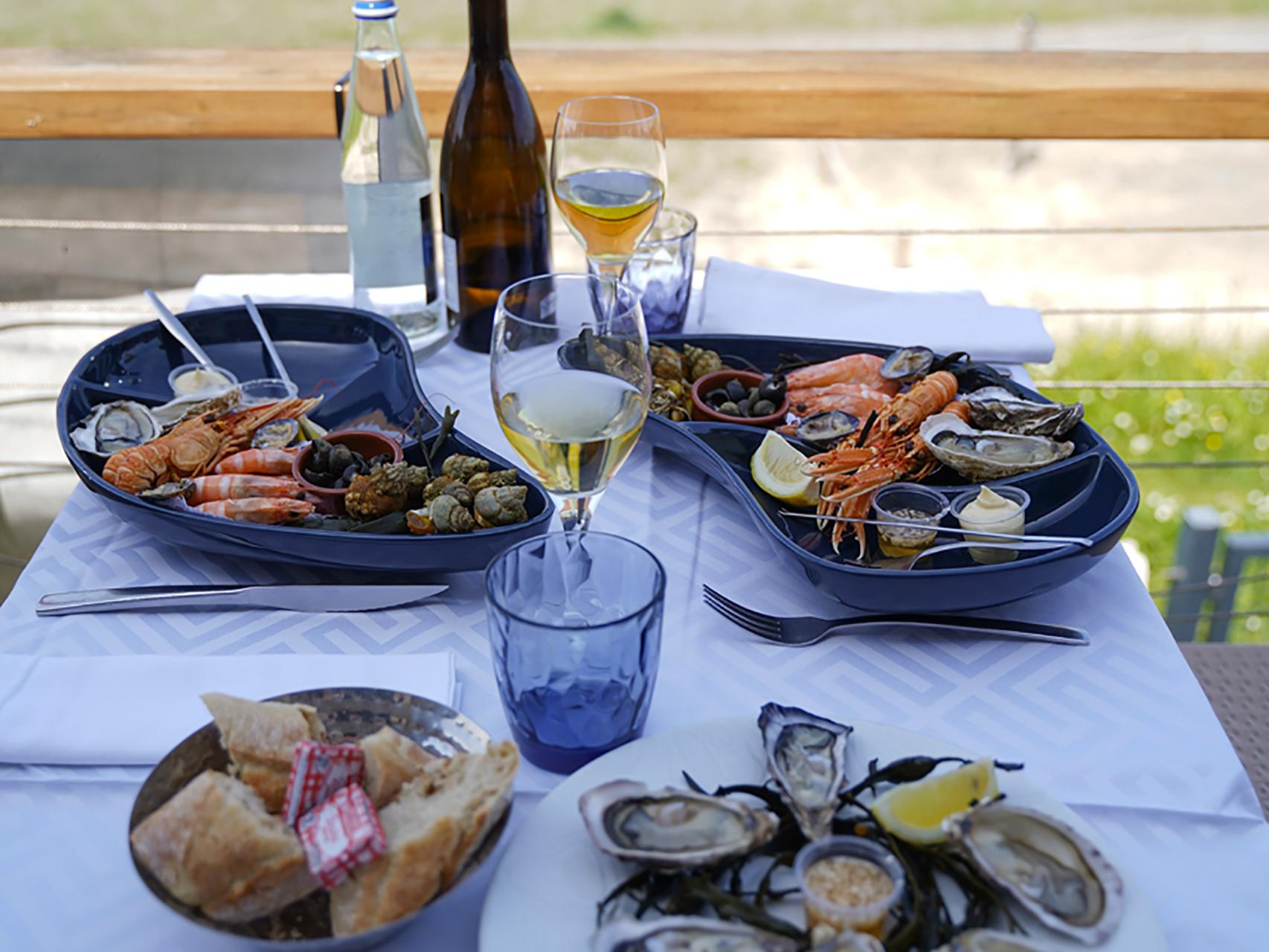 Logis Hôtel le Bretagne - le Vivier sur Mer