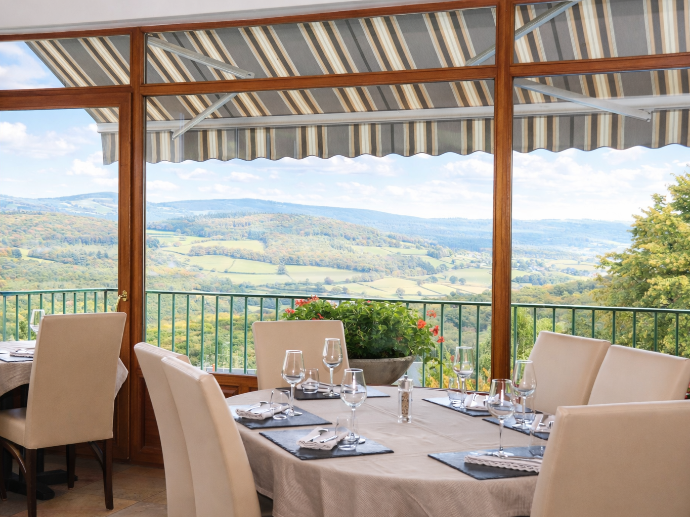 Logis Hôtel Au Vieux Morvan