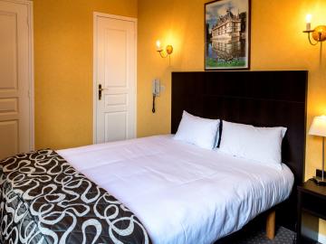 Logis Hôtel des Châteaux Rest. la Rose des Vents