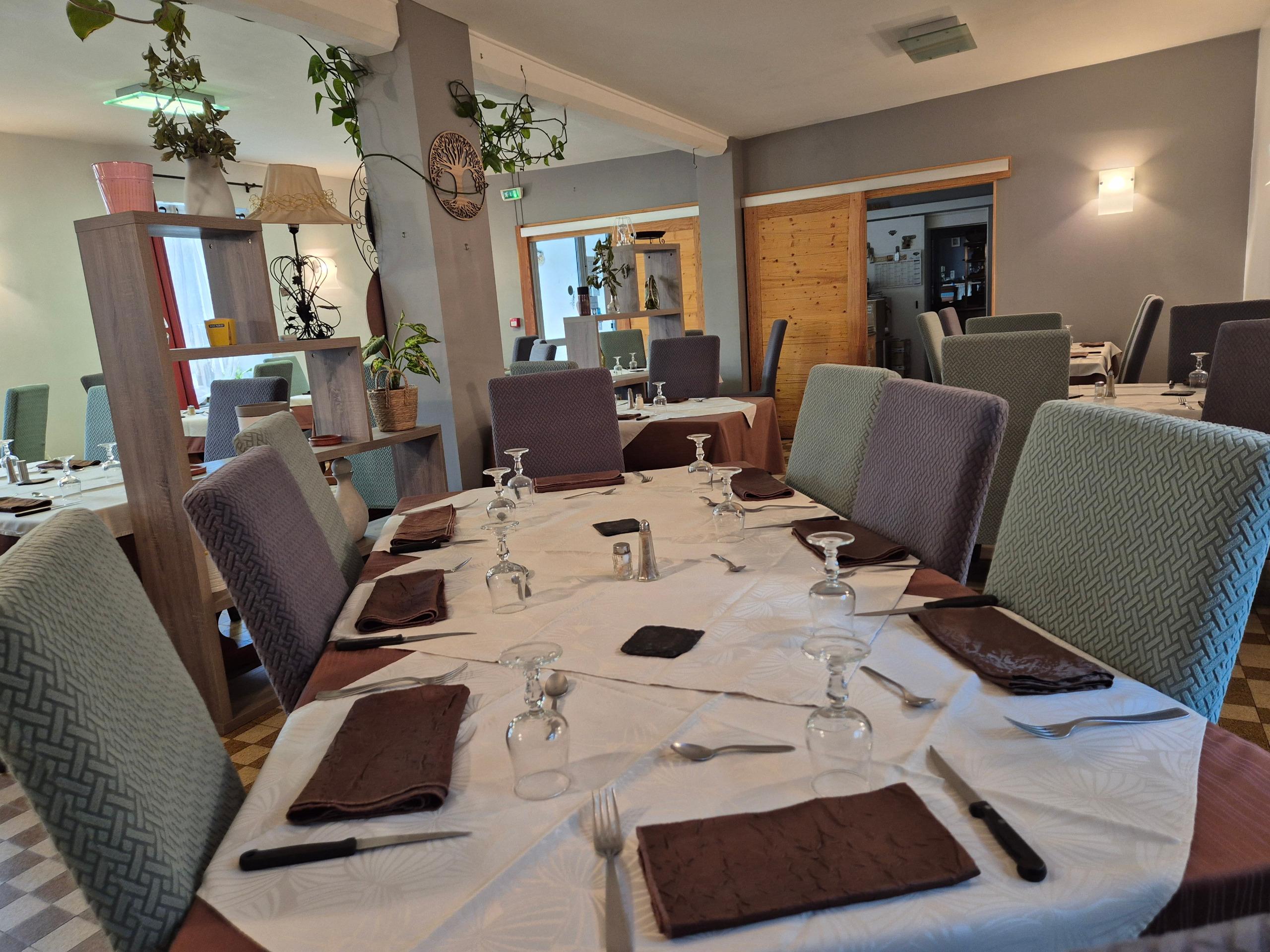 Logis Hôtel de la Dore