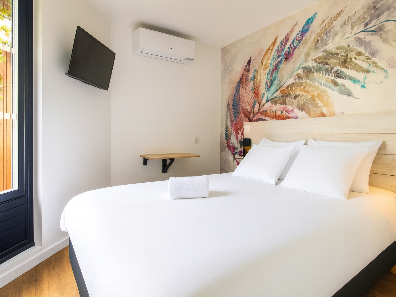 Cit\'Hotel L\'Oasis d\'Avignon