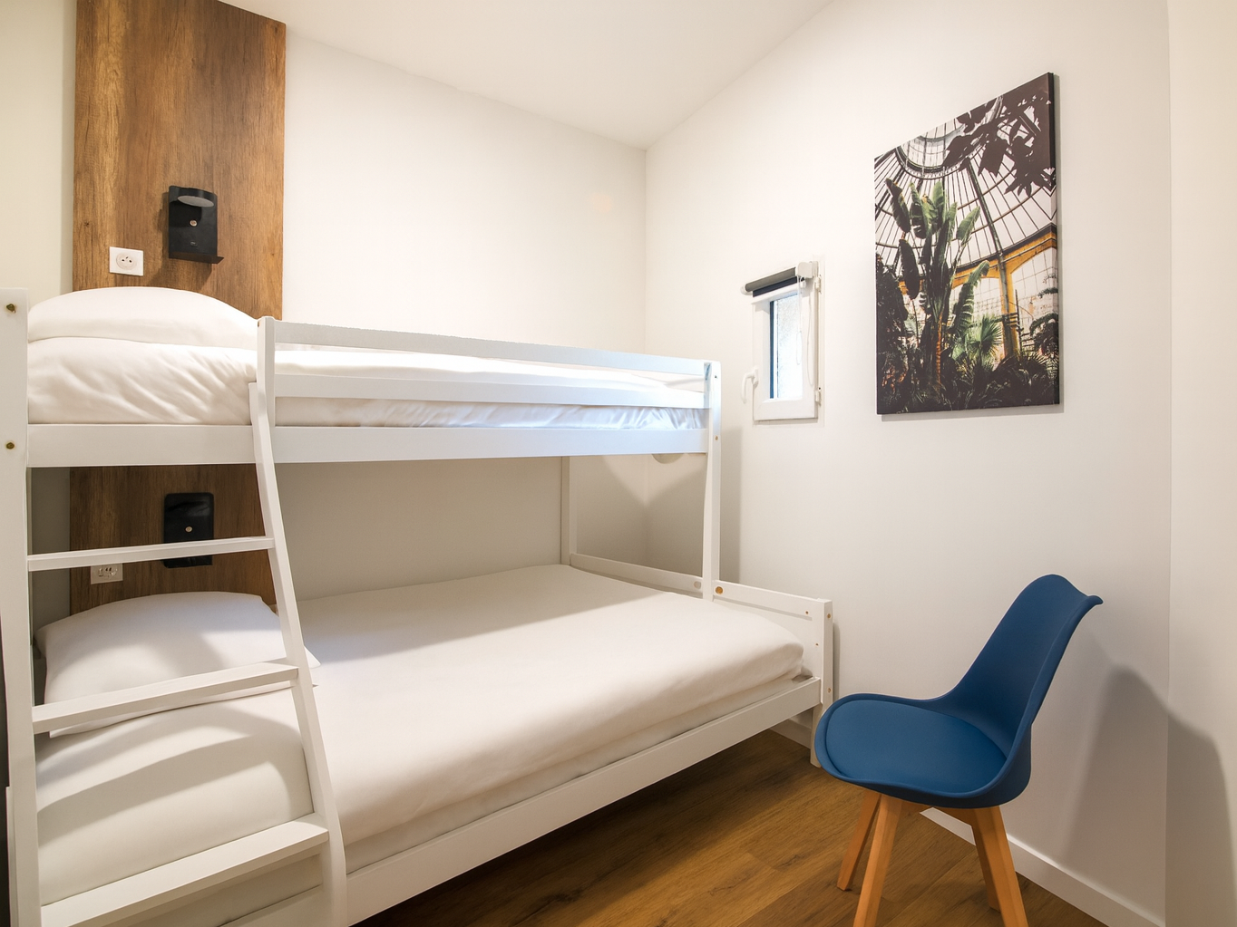 Cit\'Hotel L\'Oasis d\'Avignon