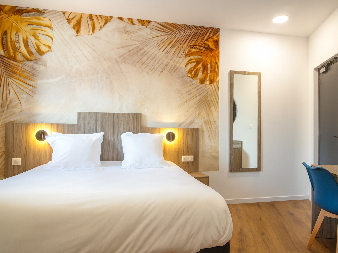 Cit\'Hotel L\'Oasis d\'Avignon