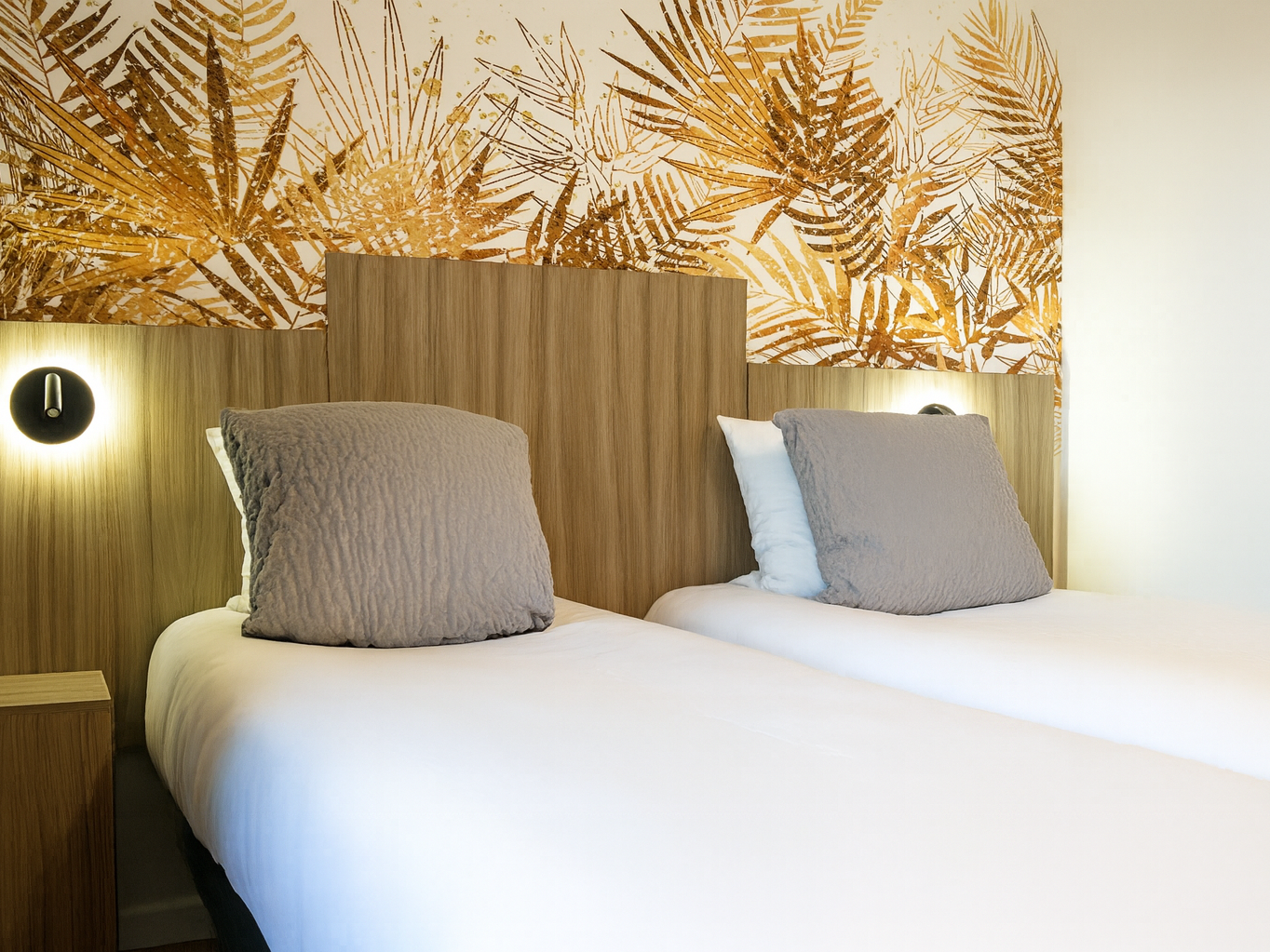 Cit\'Hotel L\'Oasis d\'Avignon