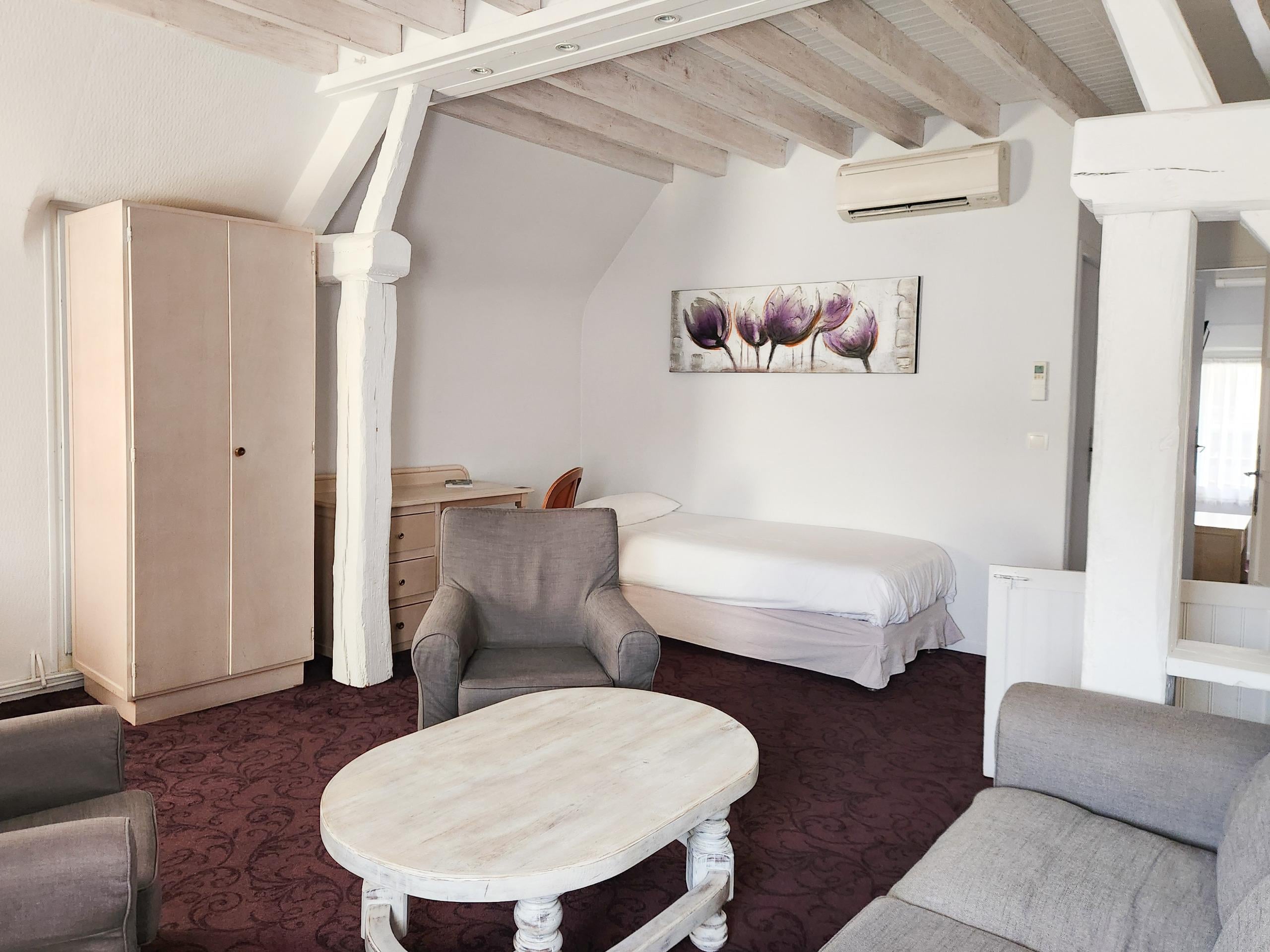 Logis Hôtel le Relais Champenois et du Lion d\'Or