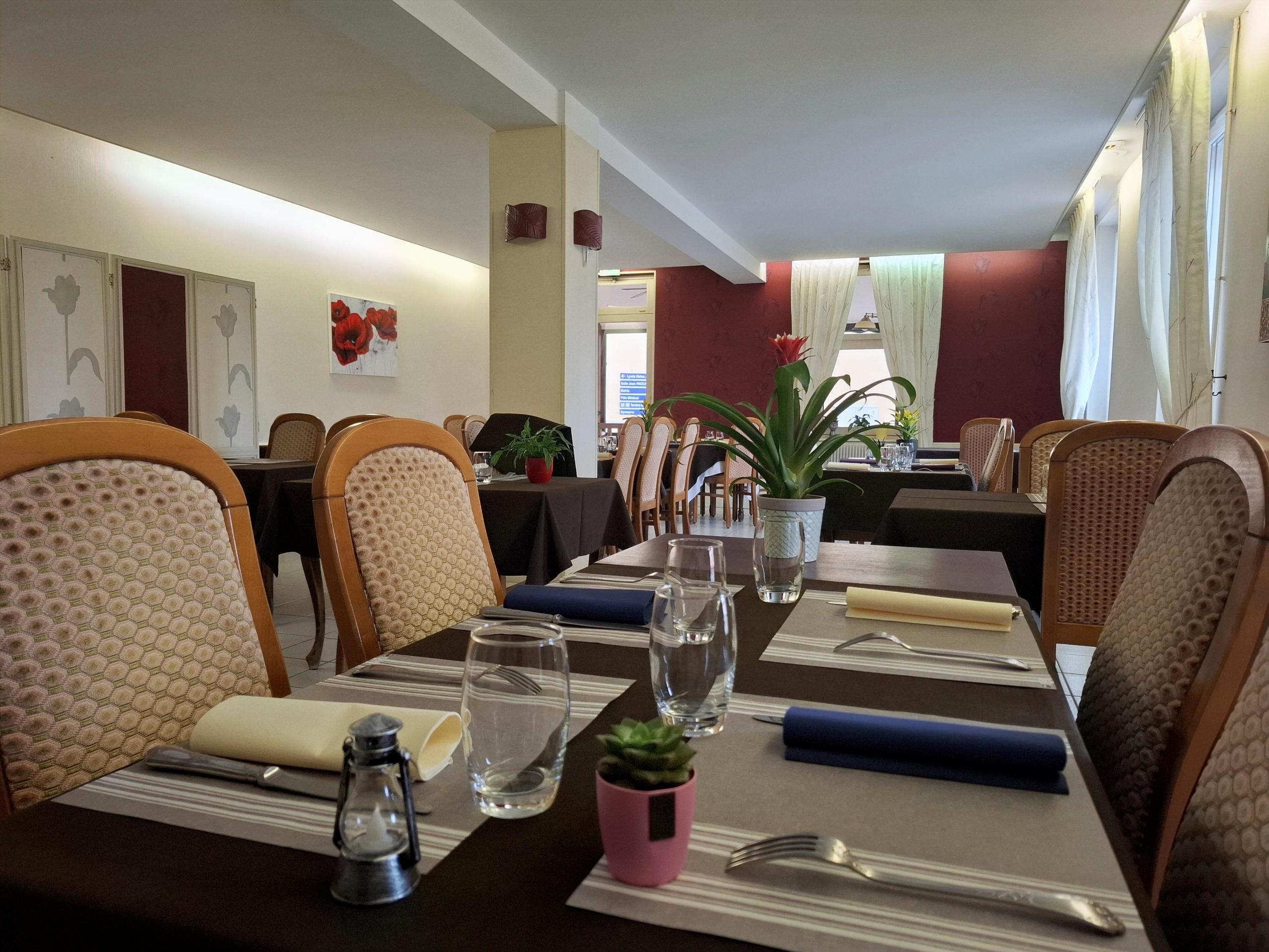 Logis Hôtel Au Puits Enchanté