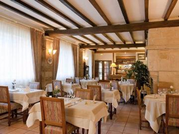 Logis Hôtel le Cheval Rouge