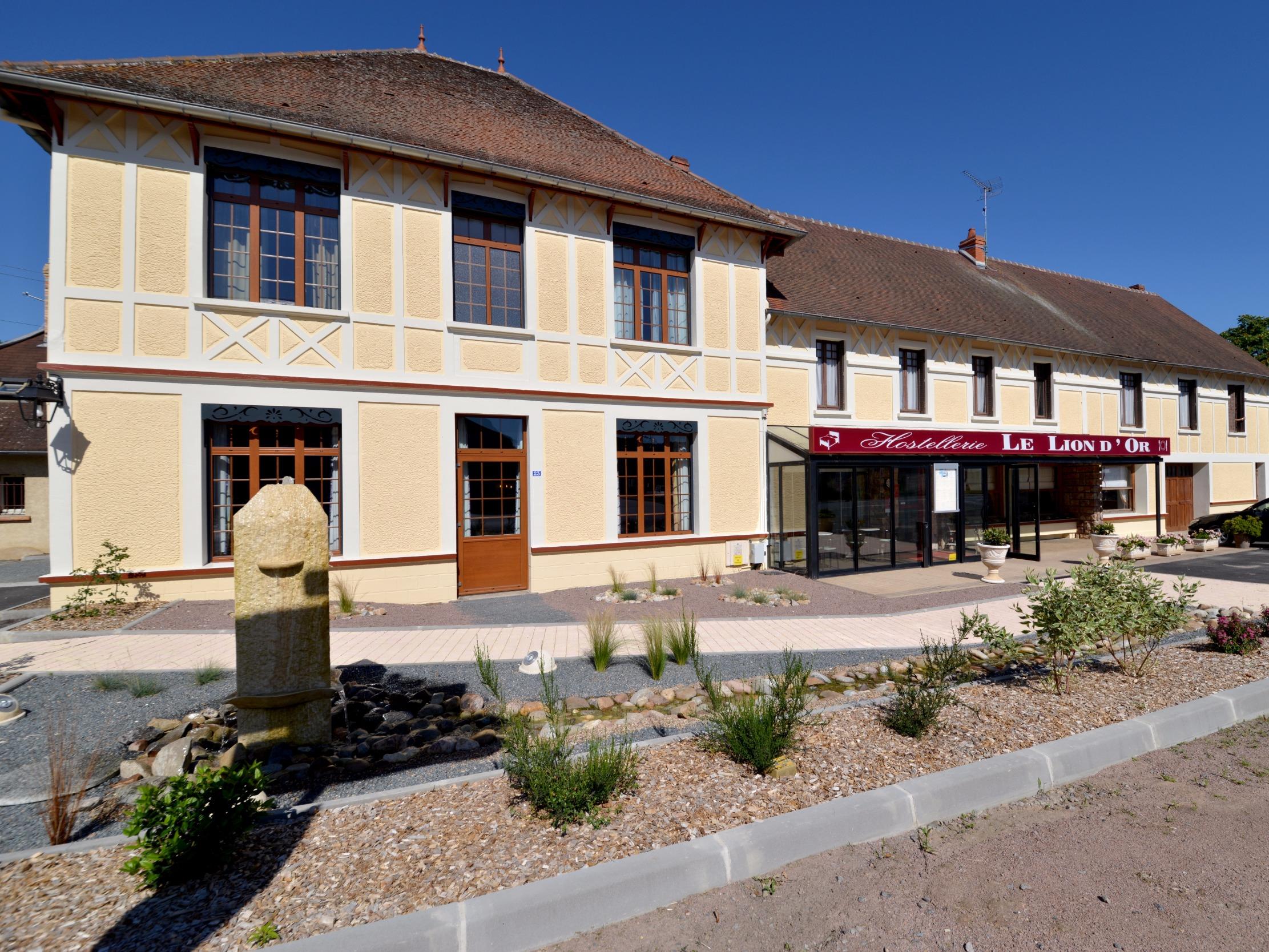 Logis Hostellerie du Lion d'Or, Hôtel Logis ESTIVAREILLES, séjour Auvergne