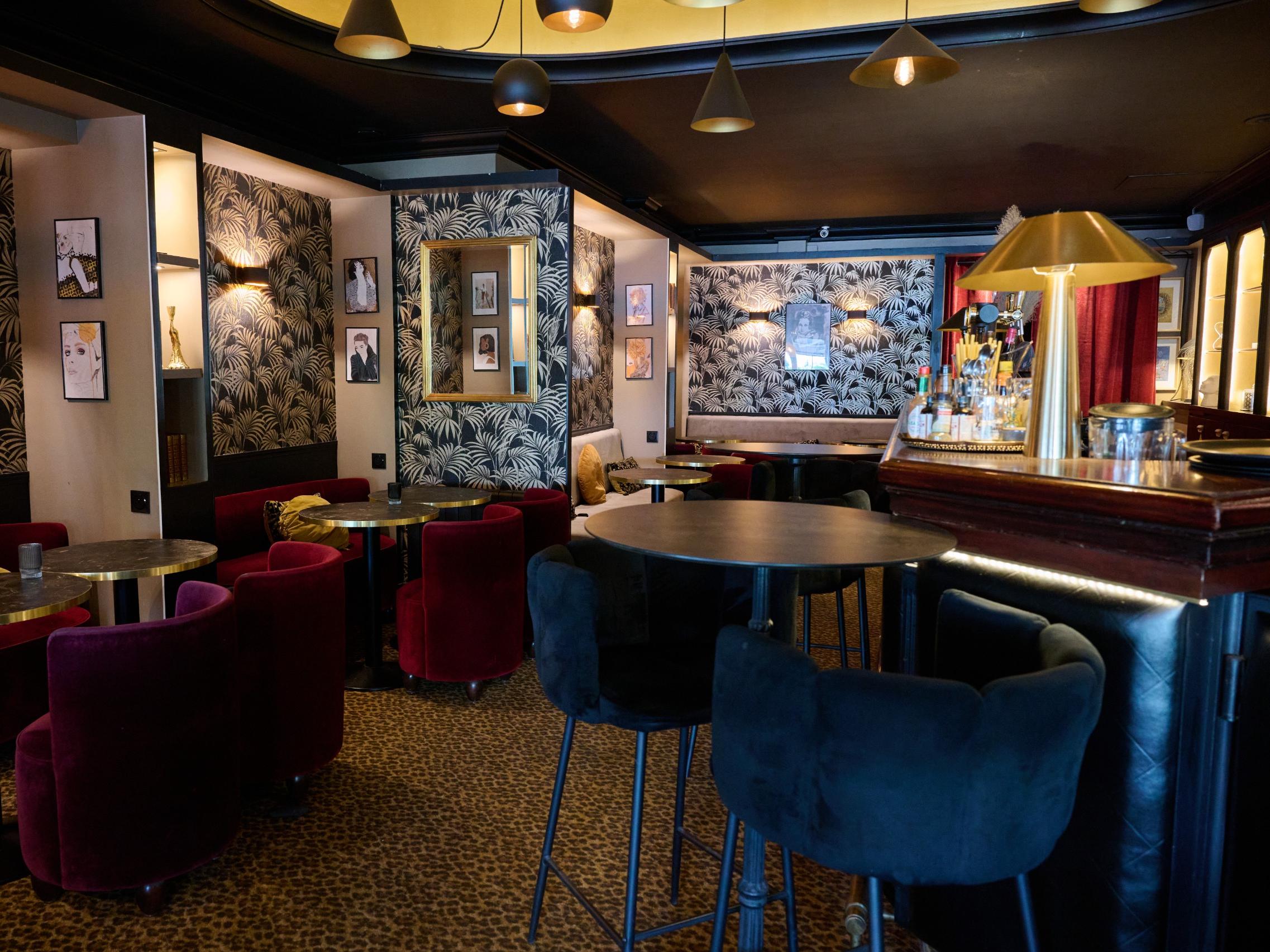 Logis Hôtel du Boeuf Couronné Rest. l\'Amphitryon