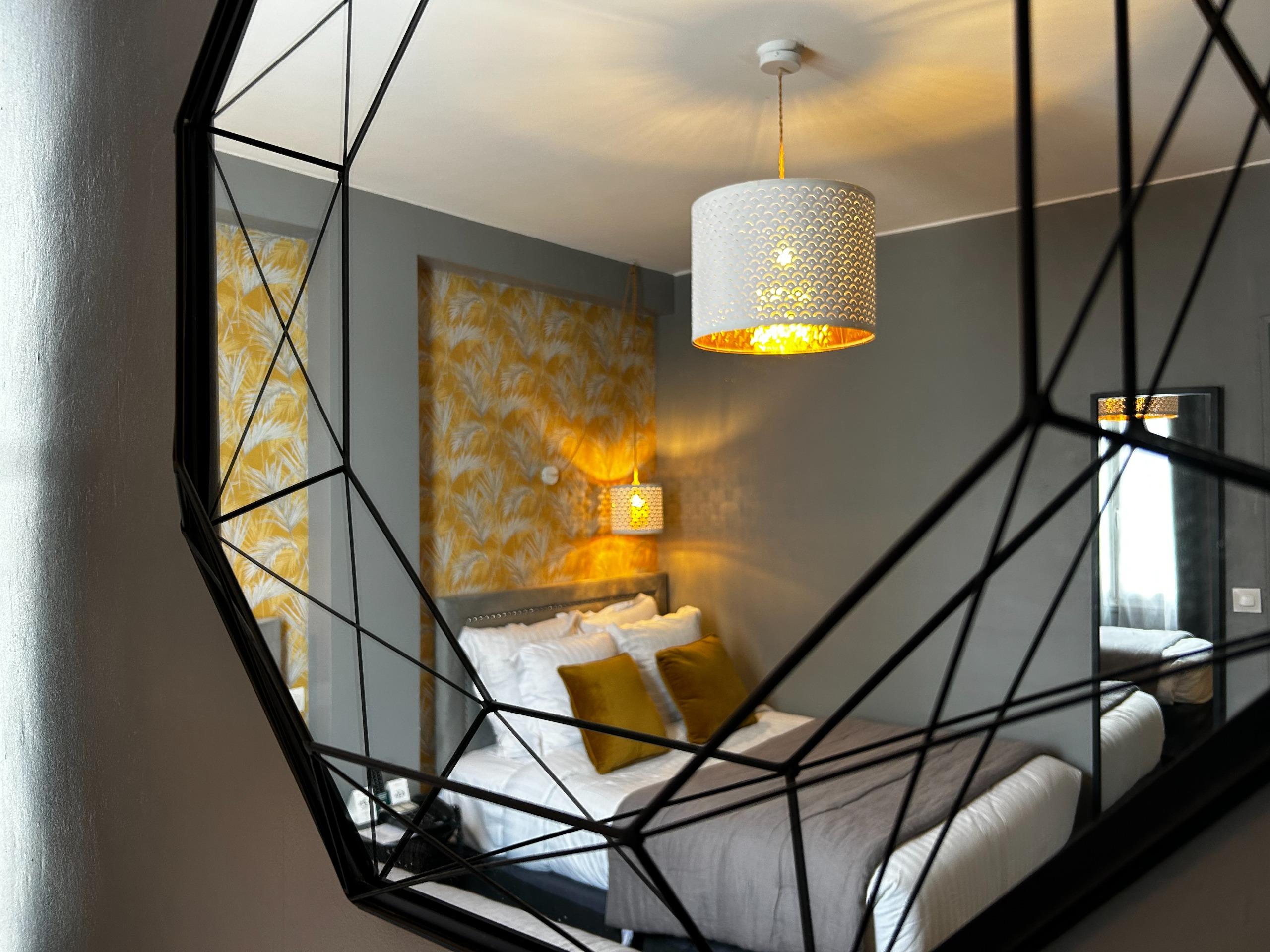 Logis Hôtel du Boeuf Couronné Rest. l\'Amphitryon