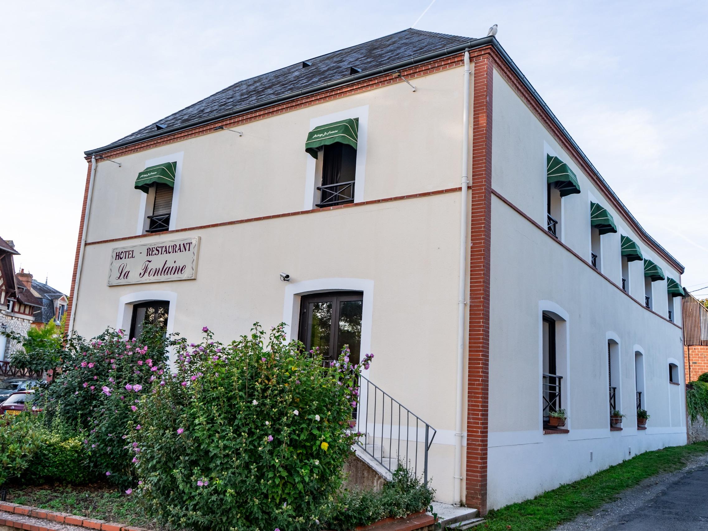 Logis Hôtel Auberge la Fontaine