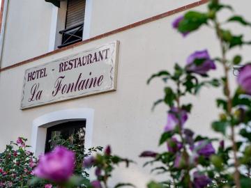 Logis Hôtel Auberge la Fontaine