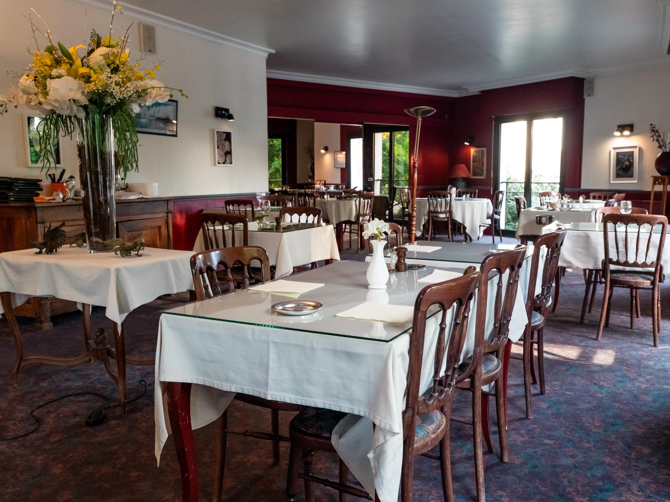 Logis Hôtel Auberge la Fontaine