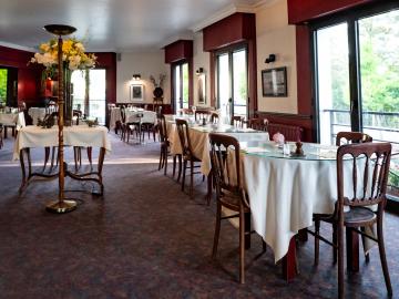 Logis Hôtel Auberge la Fontaine