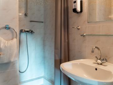 Logis Hôtel Auberge la Fontaine