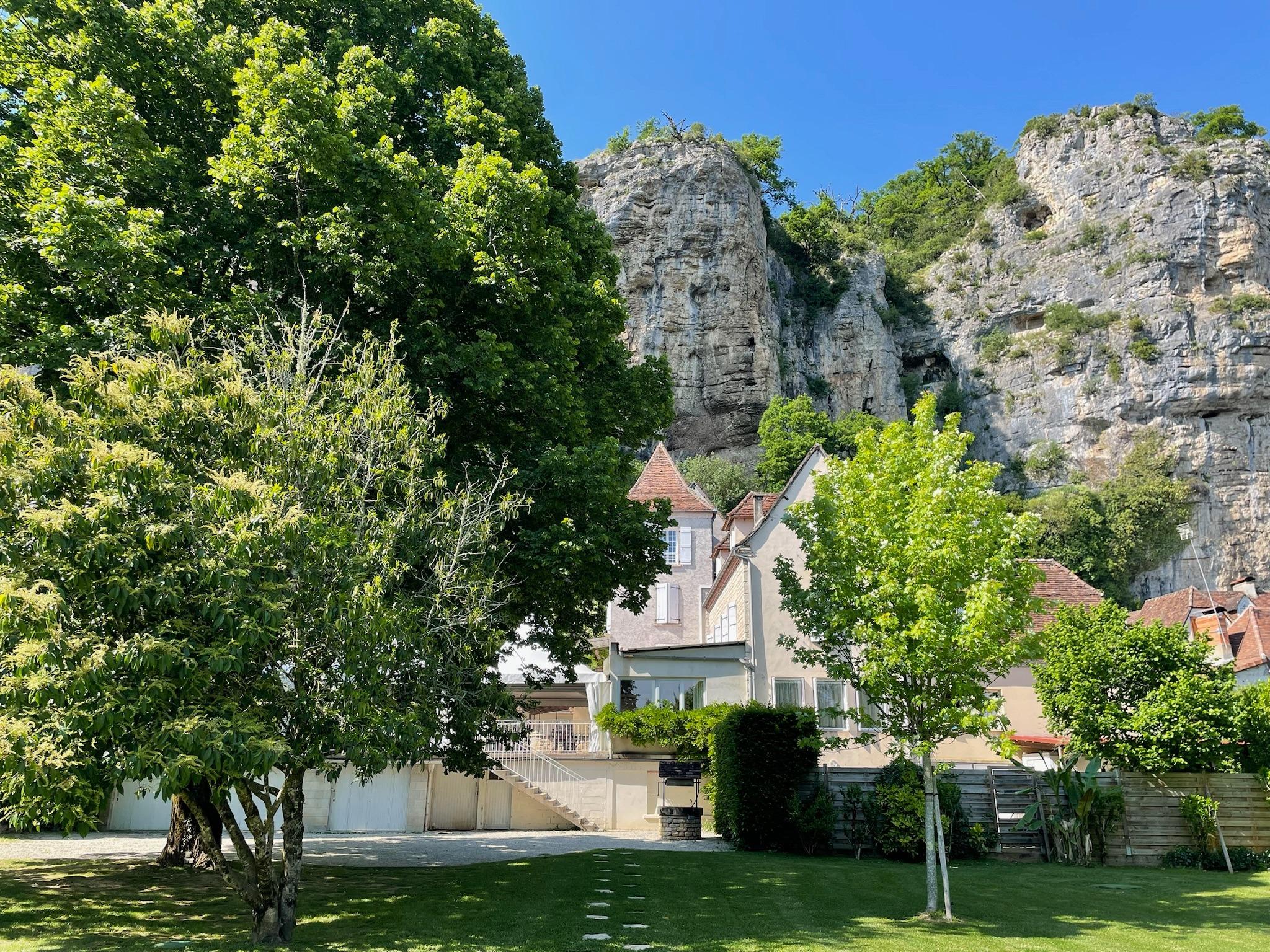 Logis Hôtel Domaine les Falaises