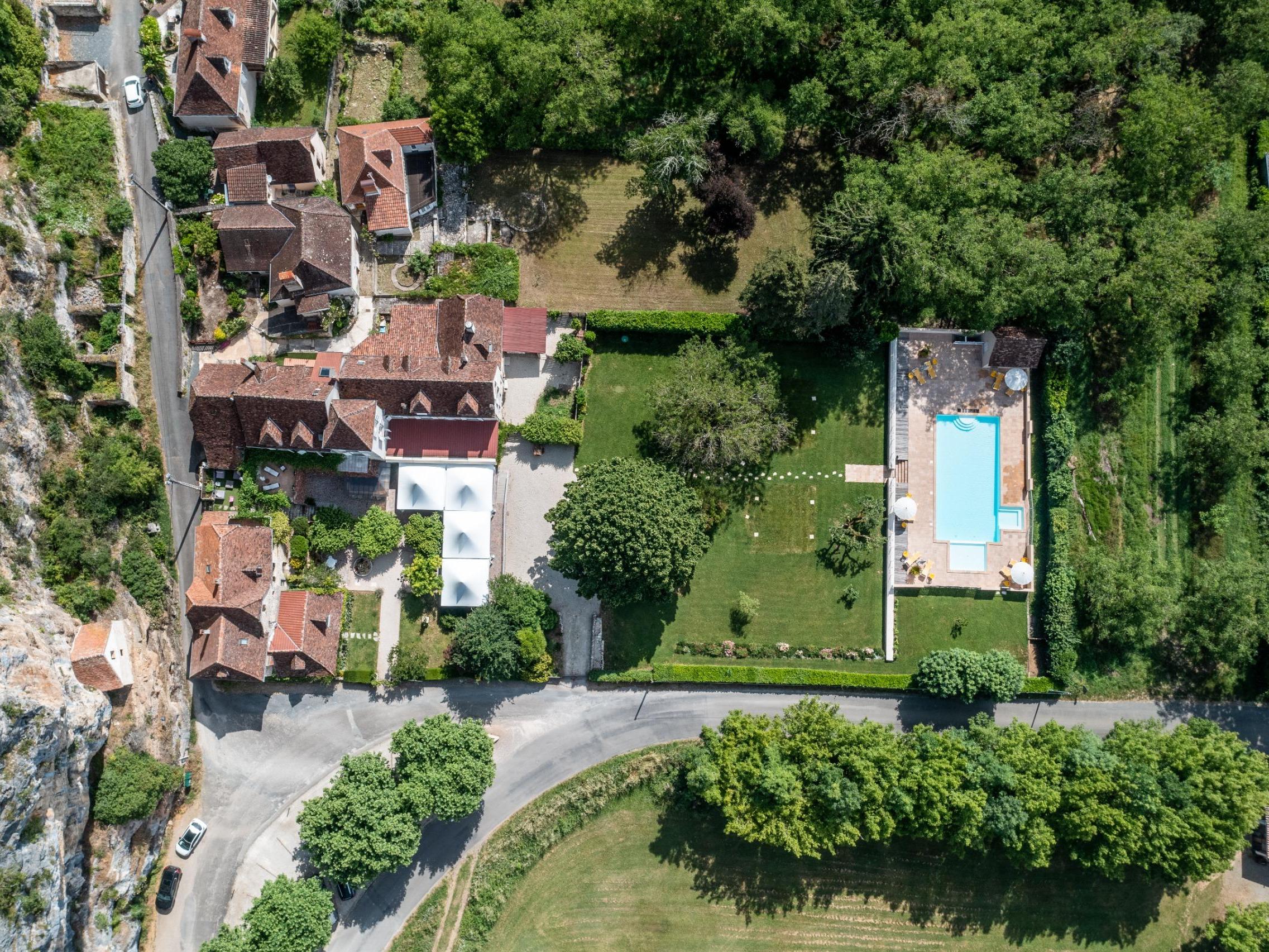 Logis Hôtel Domaine les Falaises