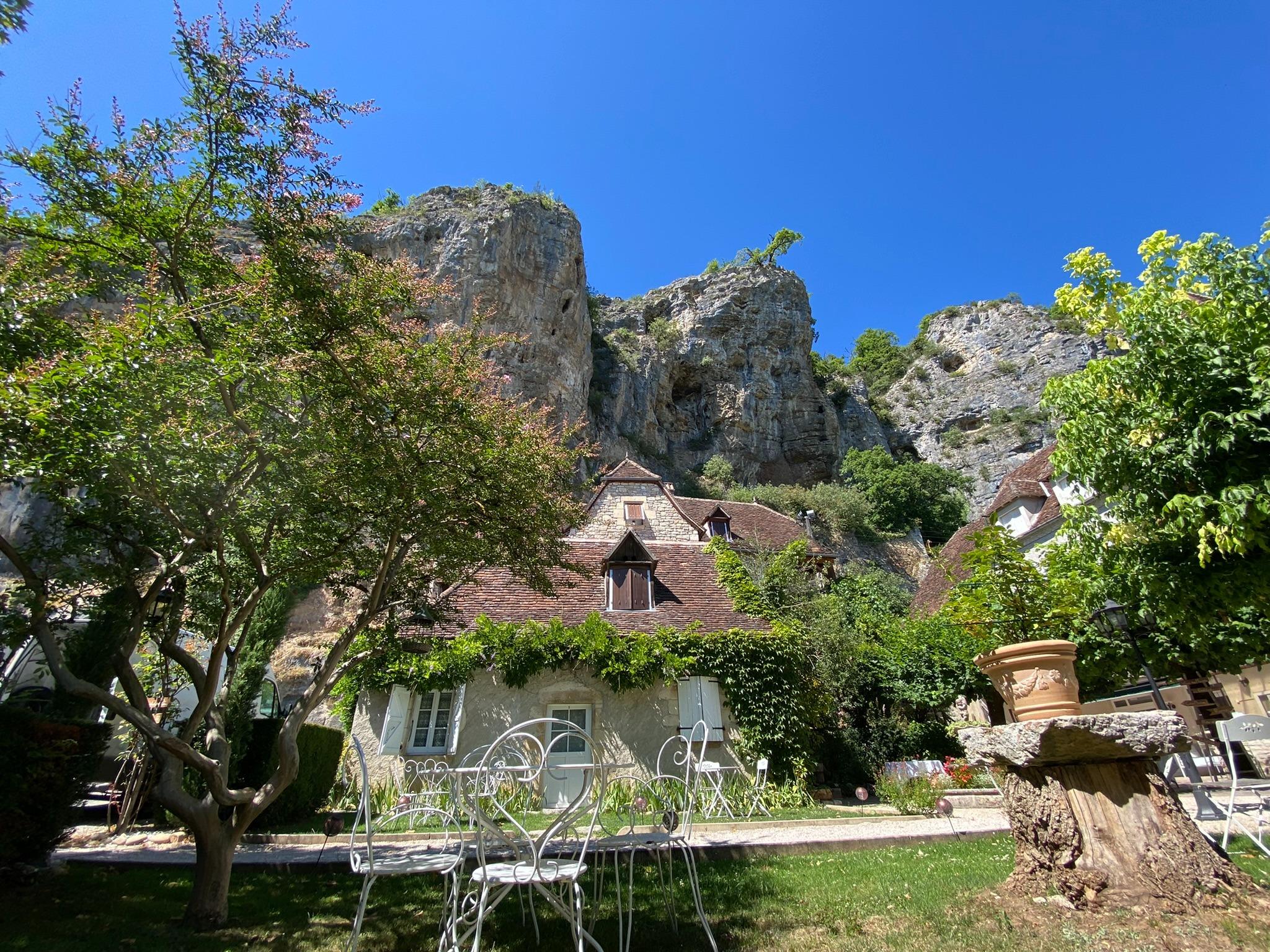 Logis Hôtel Domaine les Falaises