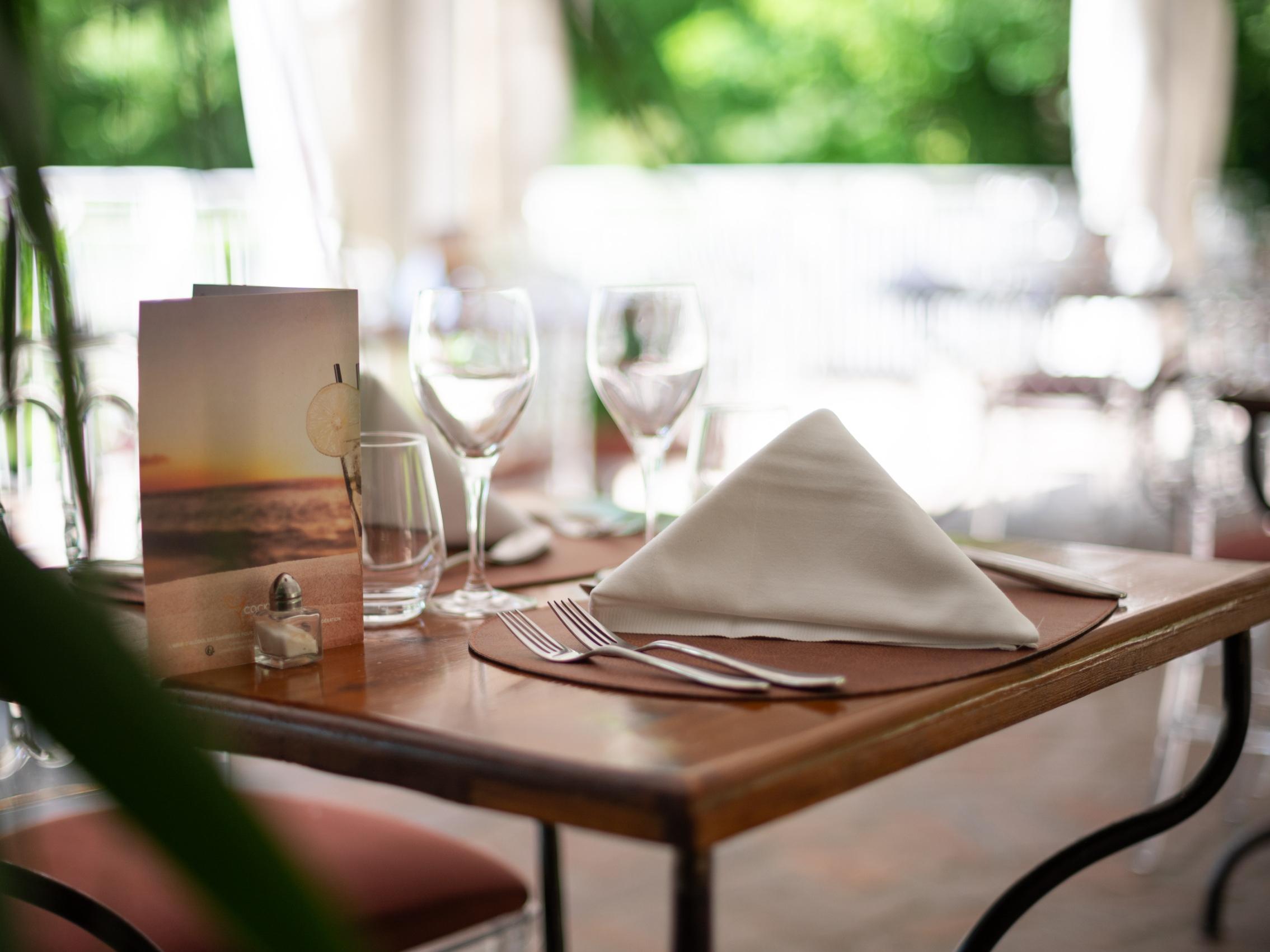 Logis Hôtel Domaine les Falaises