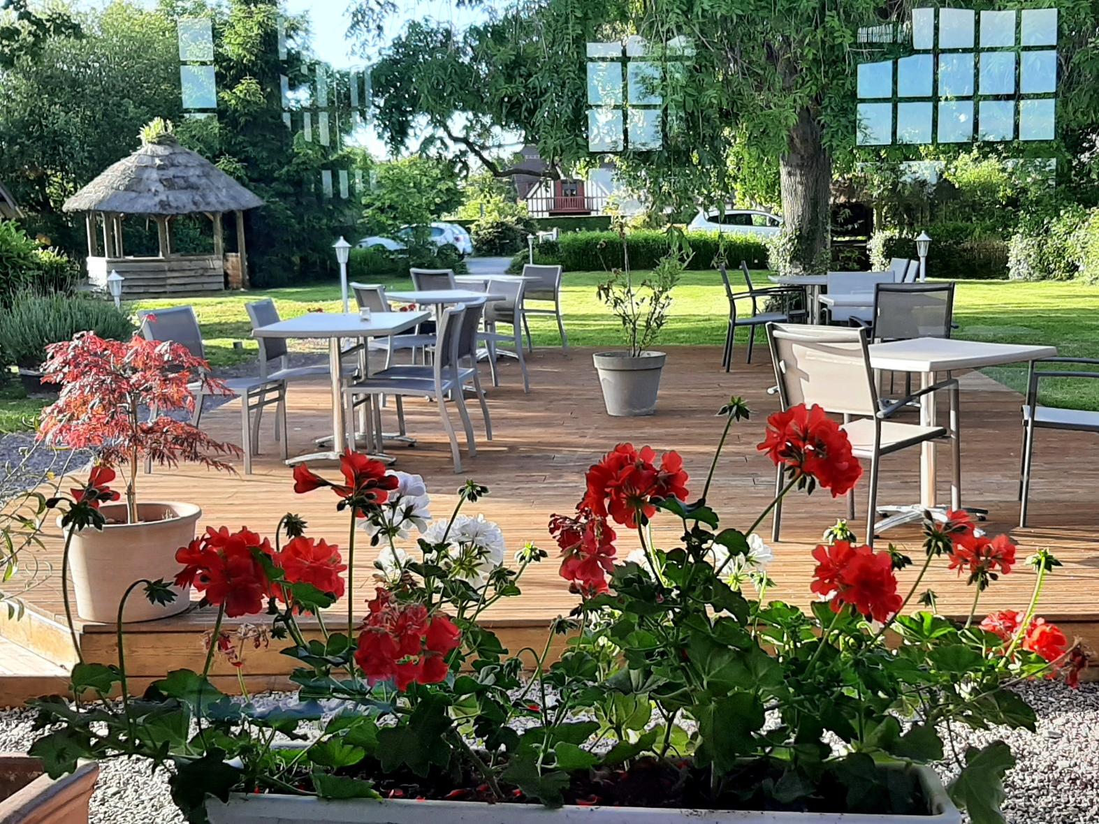 Logis Hôtel Auberge des Aulnettes